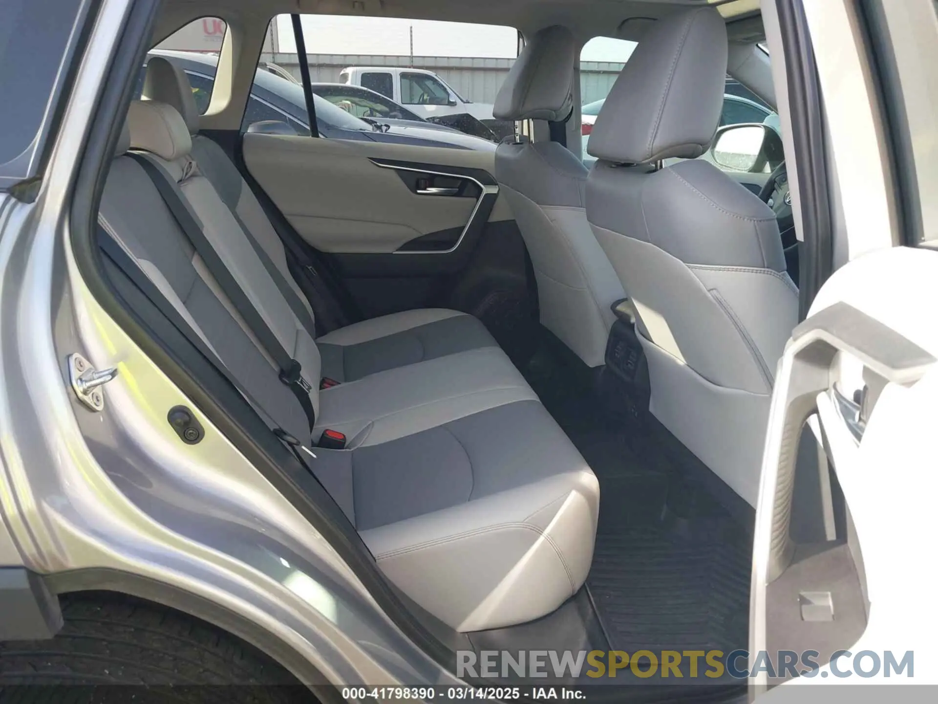 8 fotografías del automóvil dañado 2T3C1RFV7LC037467 TOYOTA RAV4 2020