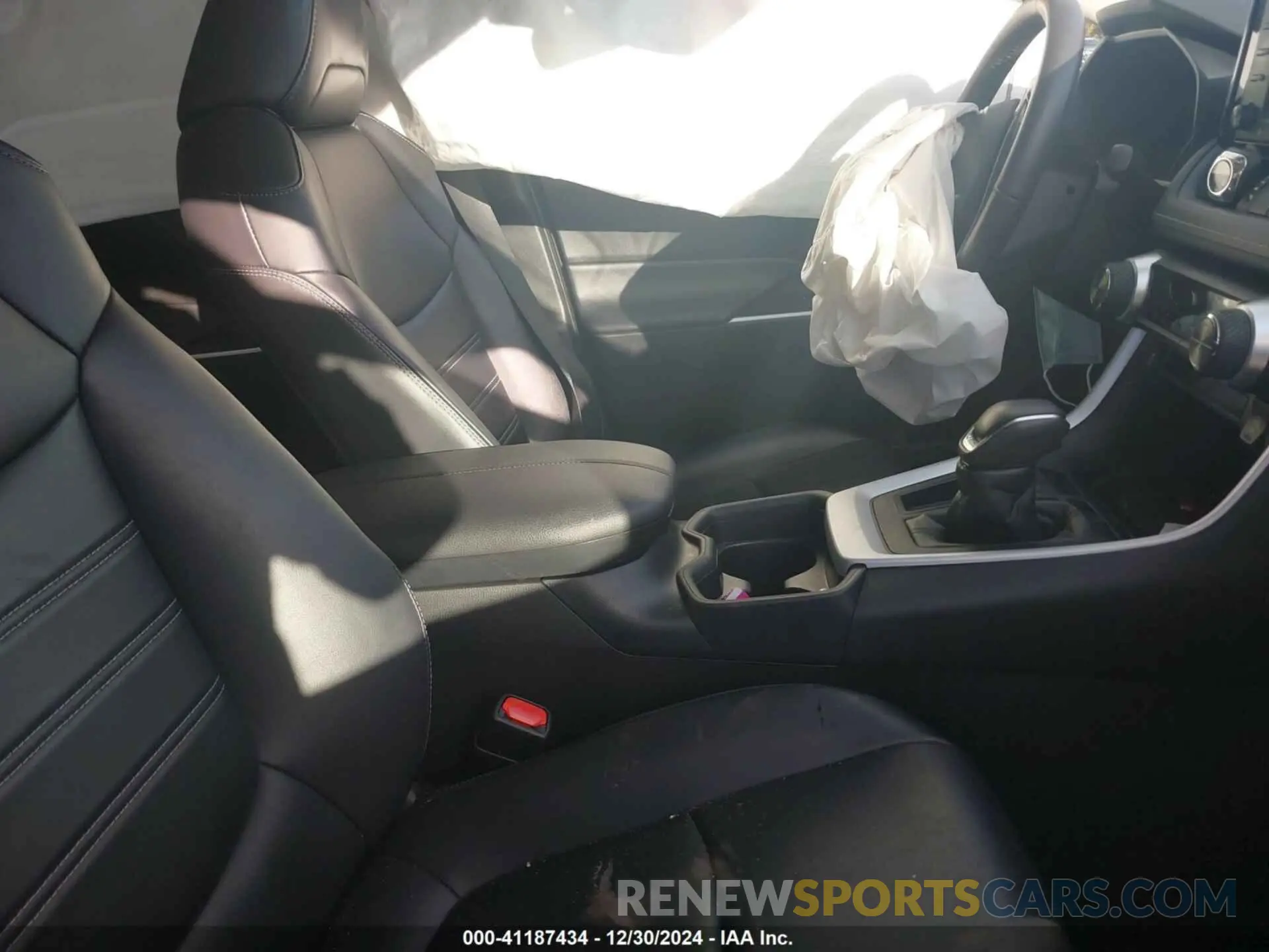 5 fotografías del automóvil dañado 2T3C1RFV8LC058246 TOYOTA RAV4 2020