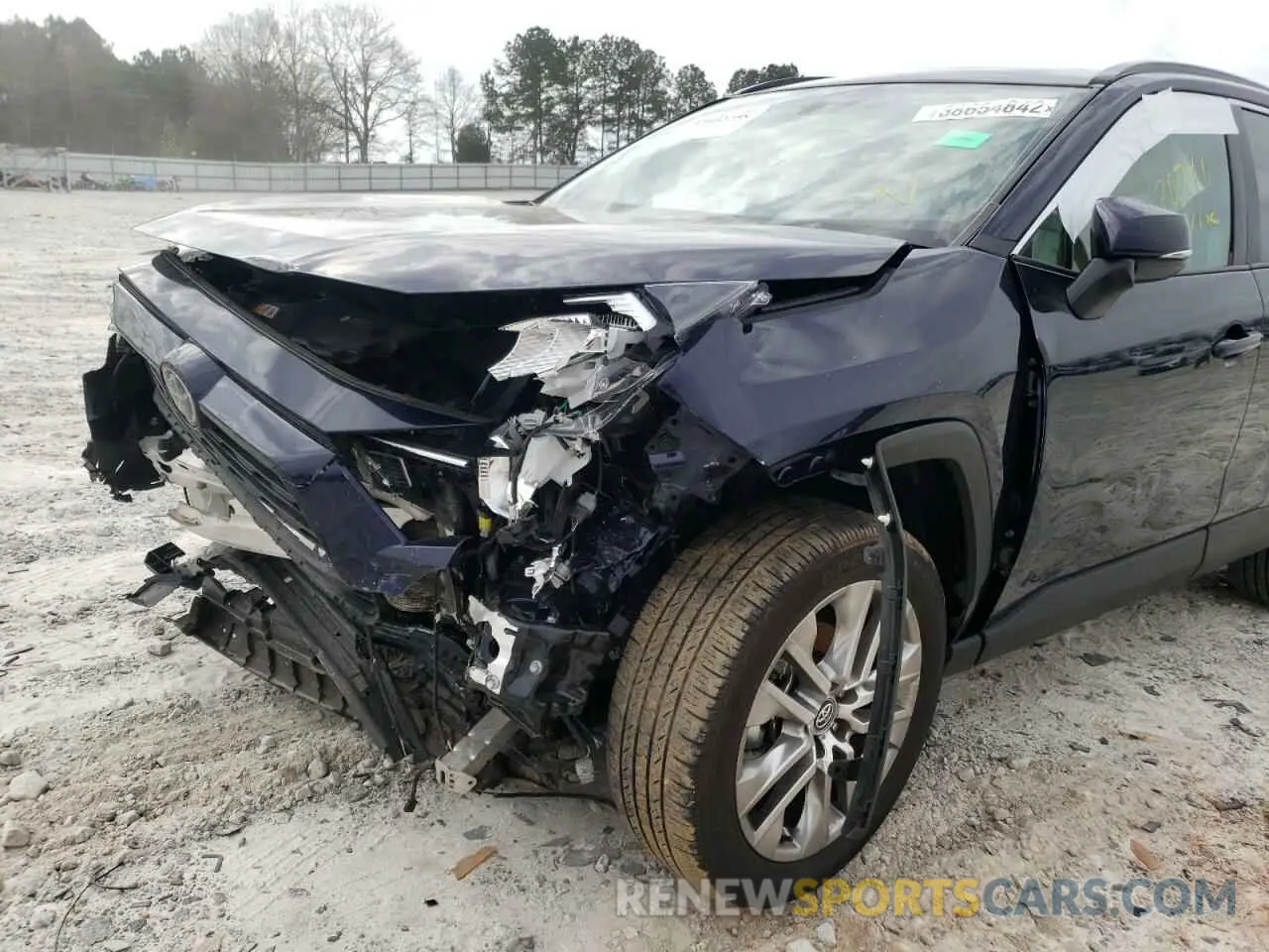 9 fotografías del automóvil dañado 2T3C1RFVXLC077932 TOYOTA RAV4 2020