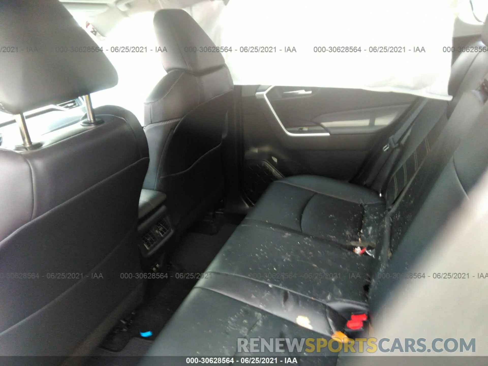 8 fotografías del automóvil dañado 2T3C1RFVXLW083907 TOYOTA RAV4 2020