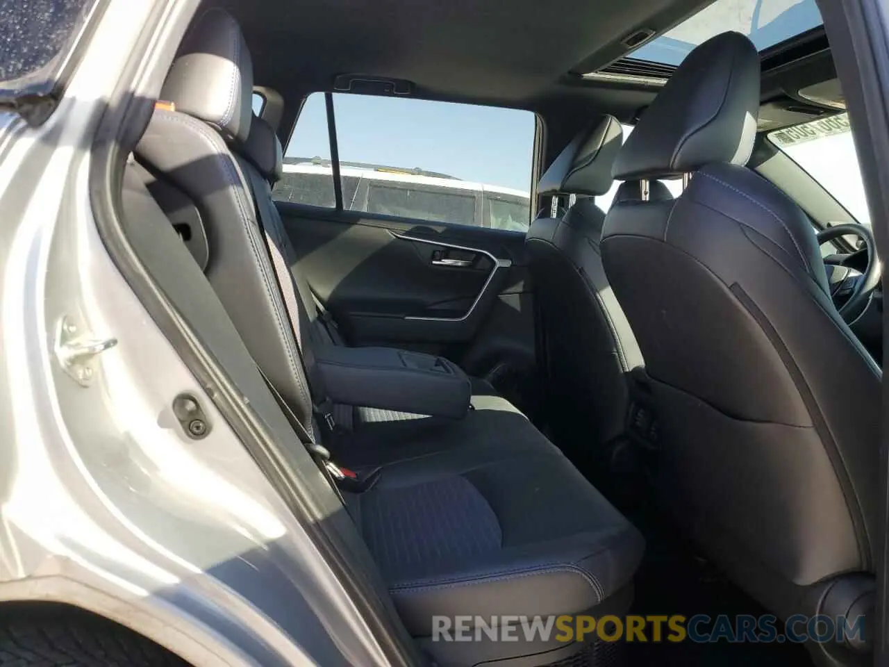 11 fotografías del automóvil dañado 2T3EWRFV1LW081926 TOYOTA RAV4 2020