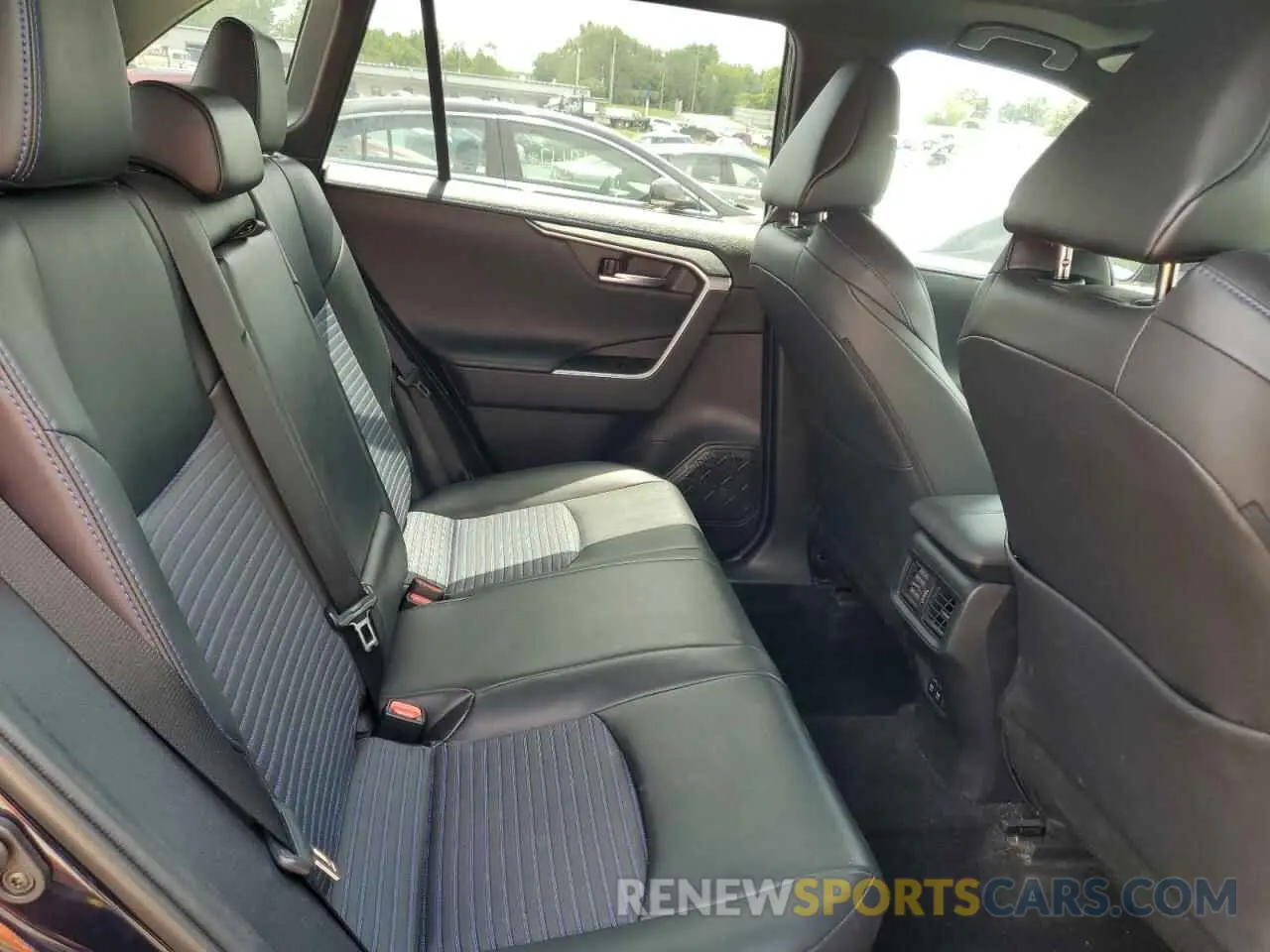 11 fotografías del automóvil dañado 2T3EWRFV5LW091939 TOYOTA RAV4 2020