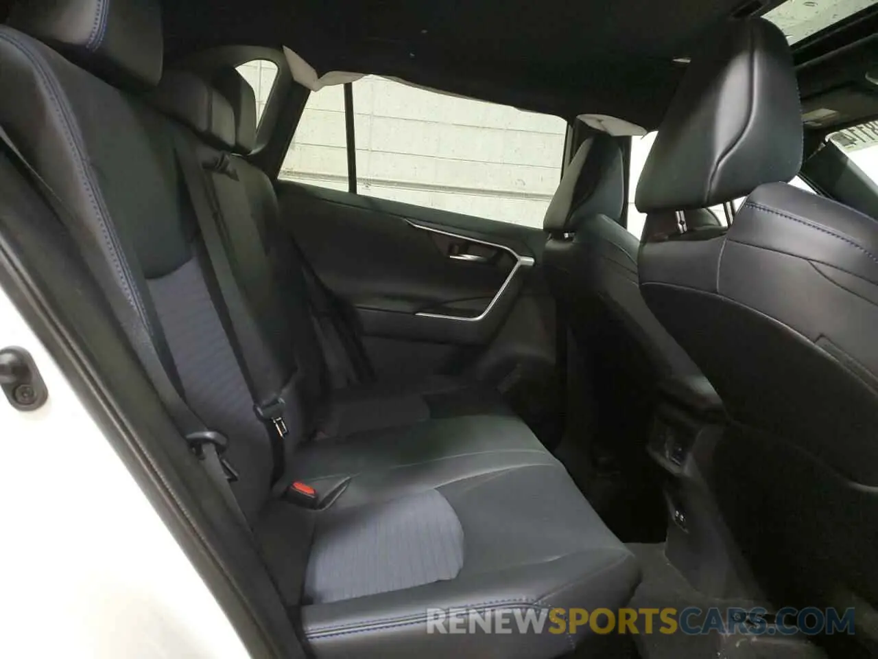 11 fotografías del automóvil dañado 2T3EWRFV8LW084936 TOYOTA RAV4 2020