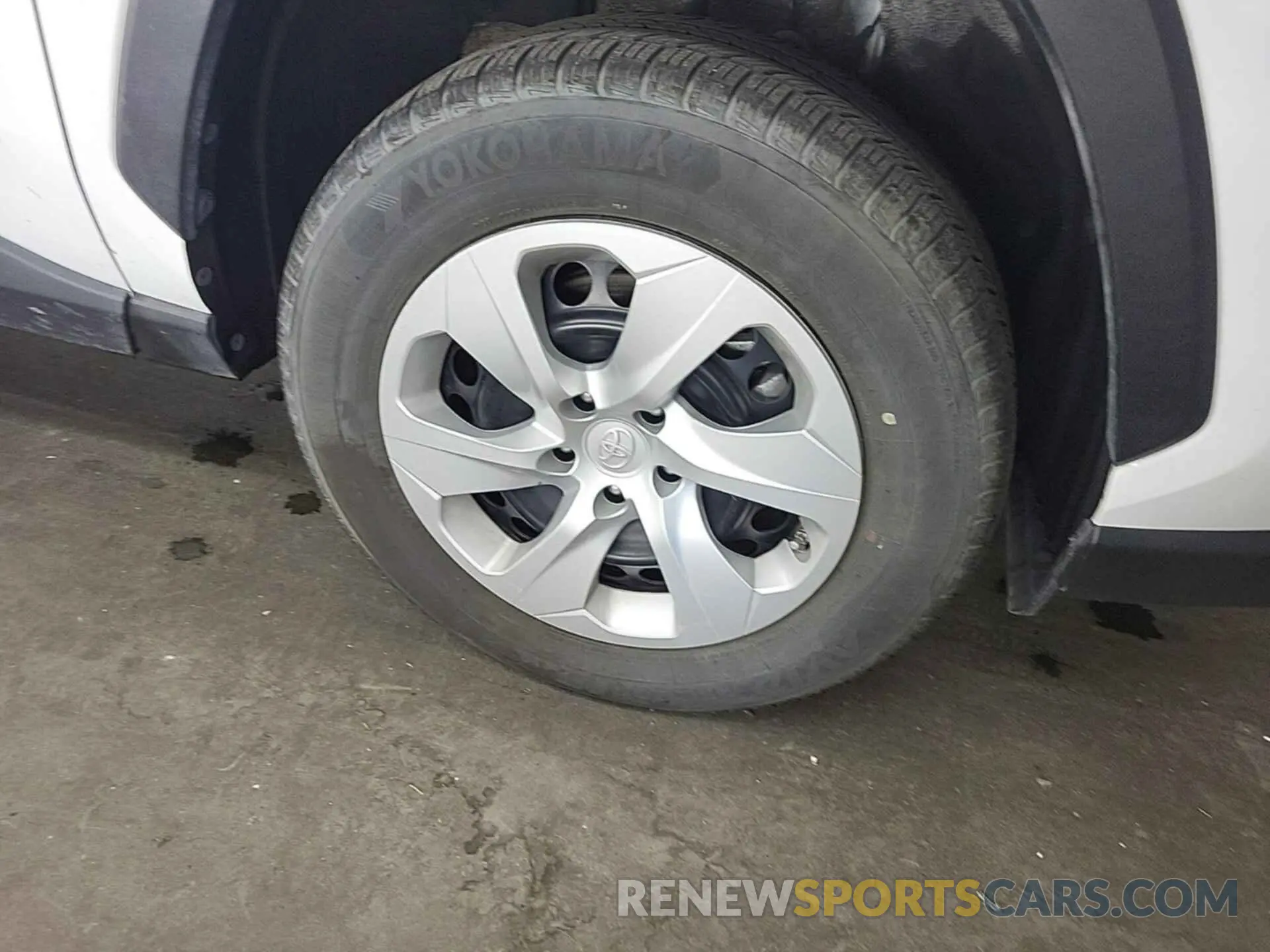 8 fotografías del automóvil dañado 2T3F1RFV0LW130438 TOYOTA RAV4 2020
