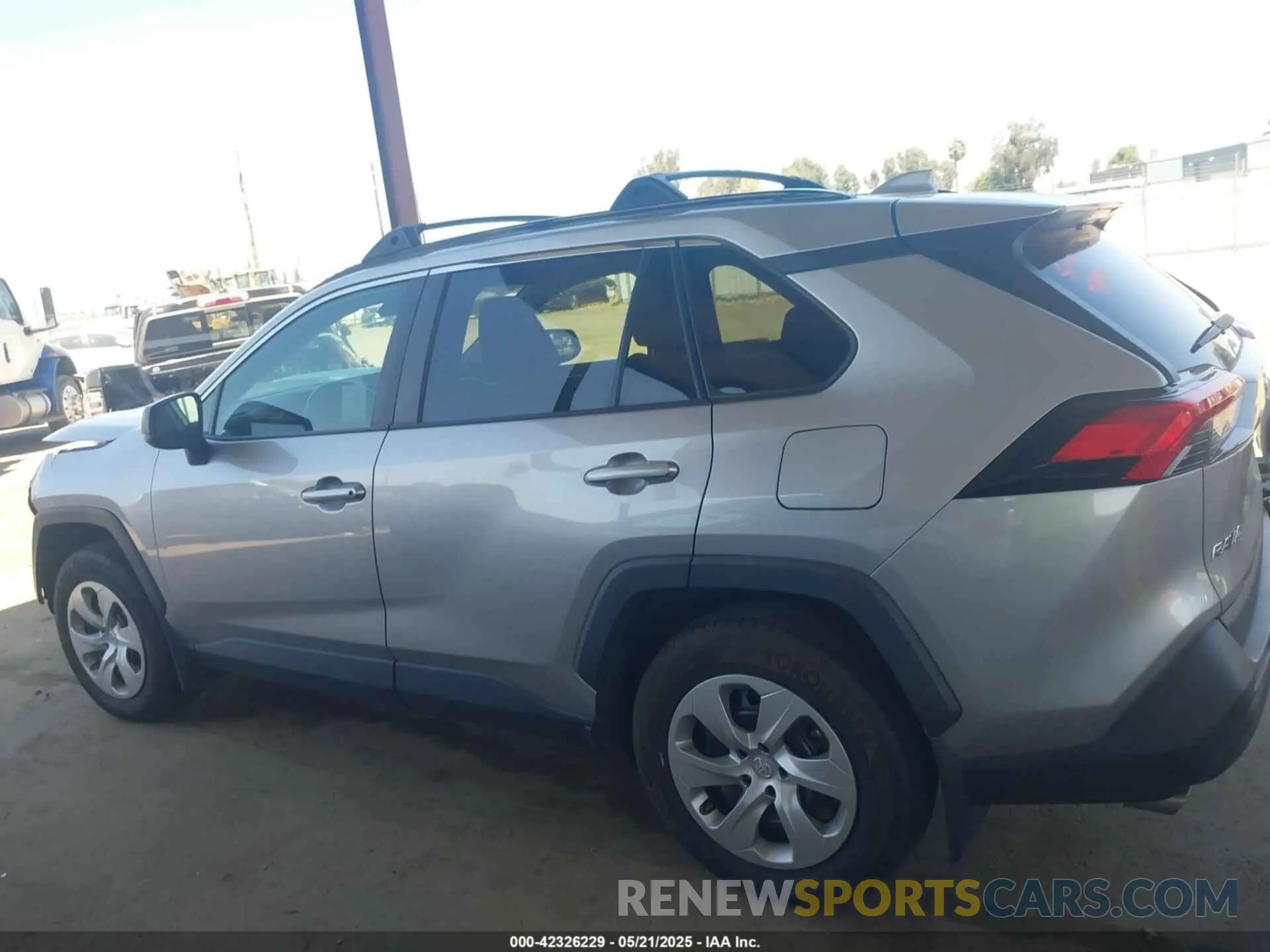 15 fotografías del automóvil dañado 2T3F1RFV3LC101758 TOYOTA RAV4 2020