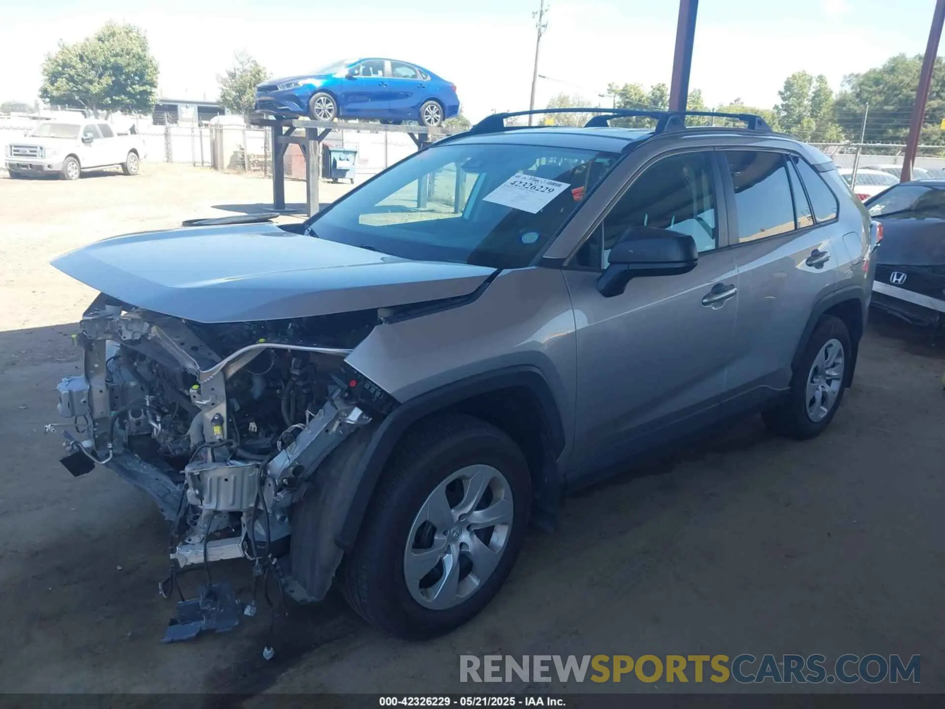 2 fotografías del automóvil dañado 2T3F1RFV3LC101758 TOYOTA RAV4 2020