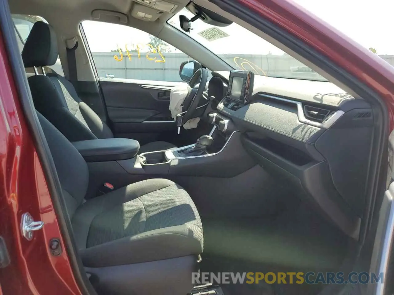 5 fotografías del automóvil dañado 2T3F1RFV3LC107737 TOYOTA RAV4 2020