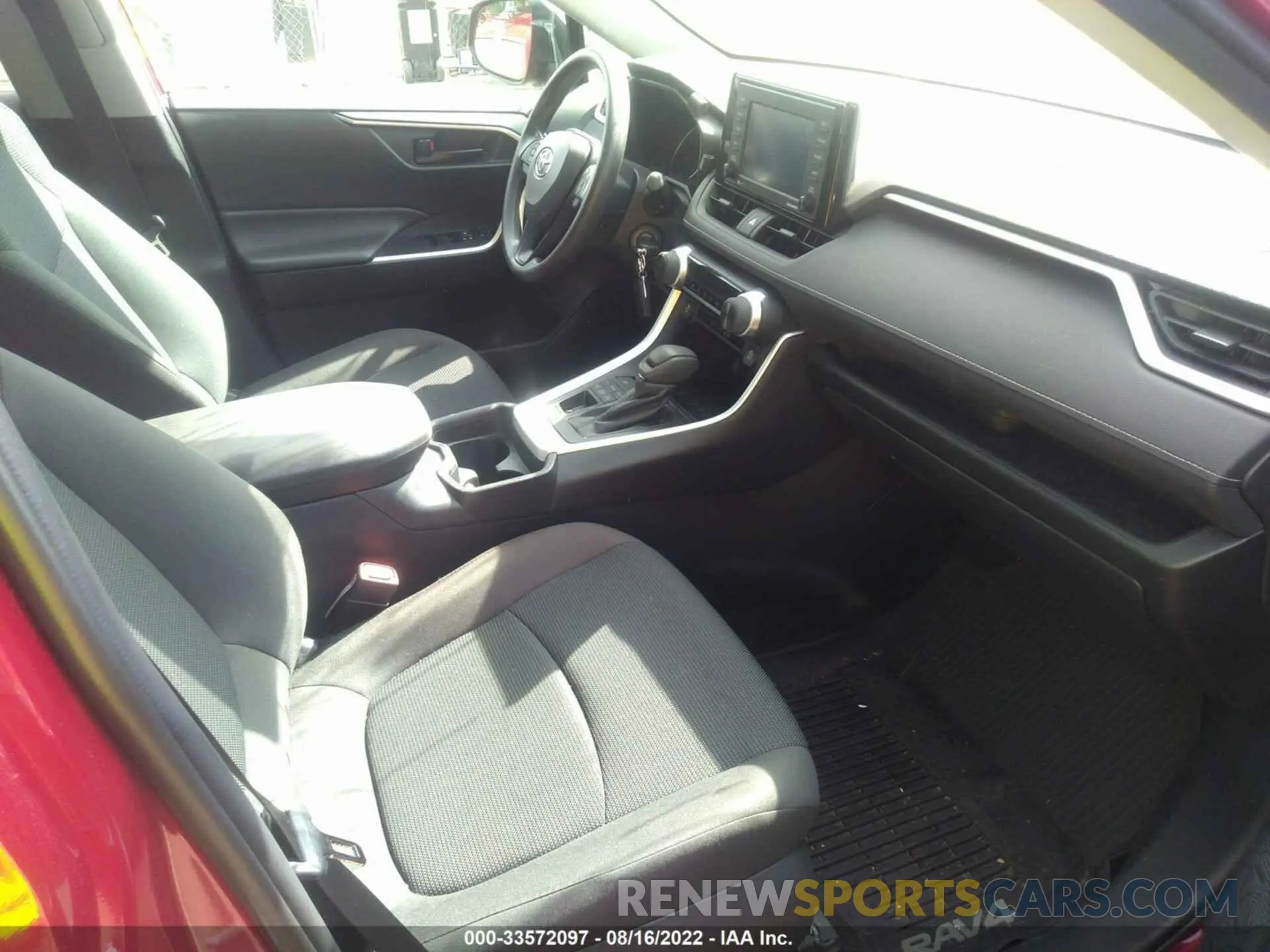 5 fotografías del automóvil dañado 2T3F1RFV3LW106361 TOYOTA RAV4 2020