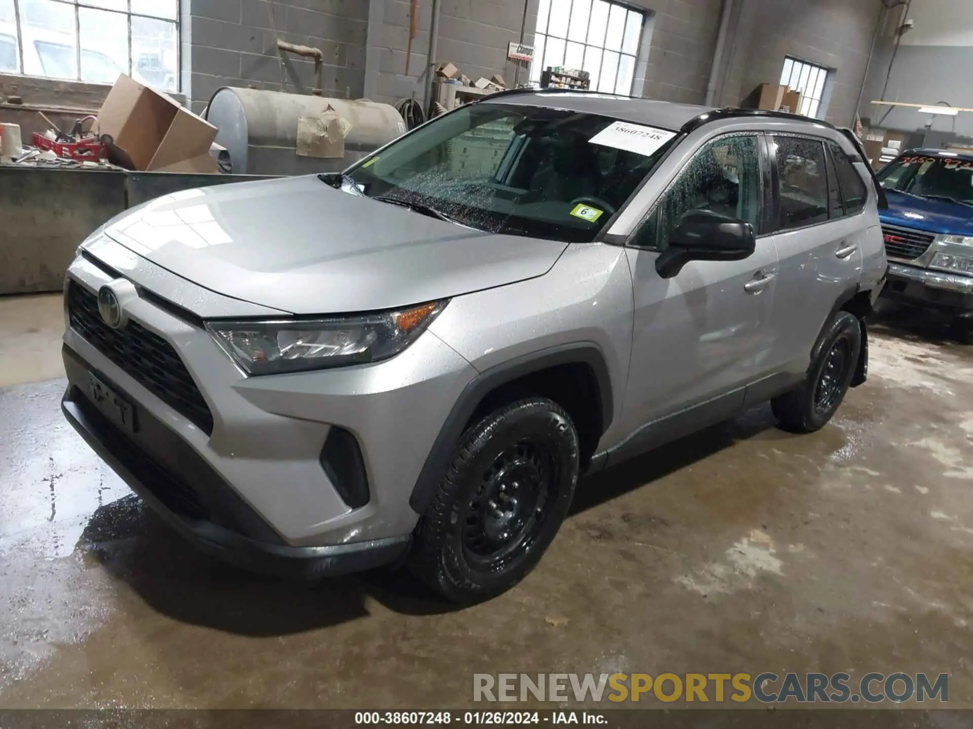 2 fotografías del automóvil dañado 2T3F1RFV4LC087403 TOYOTA RAV4 2020