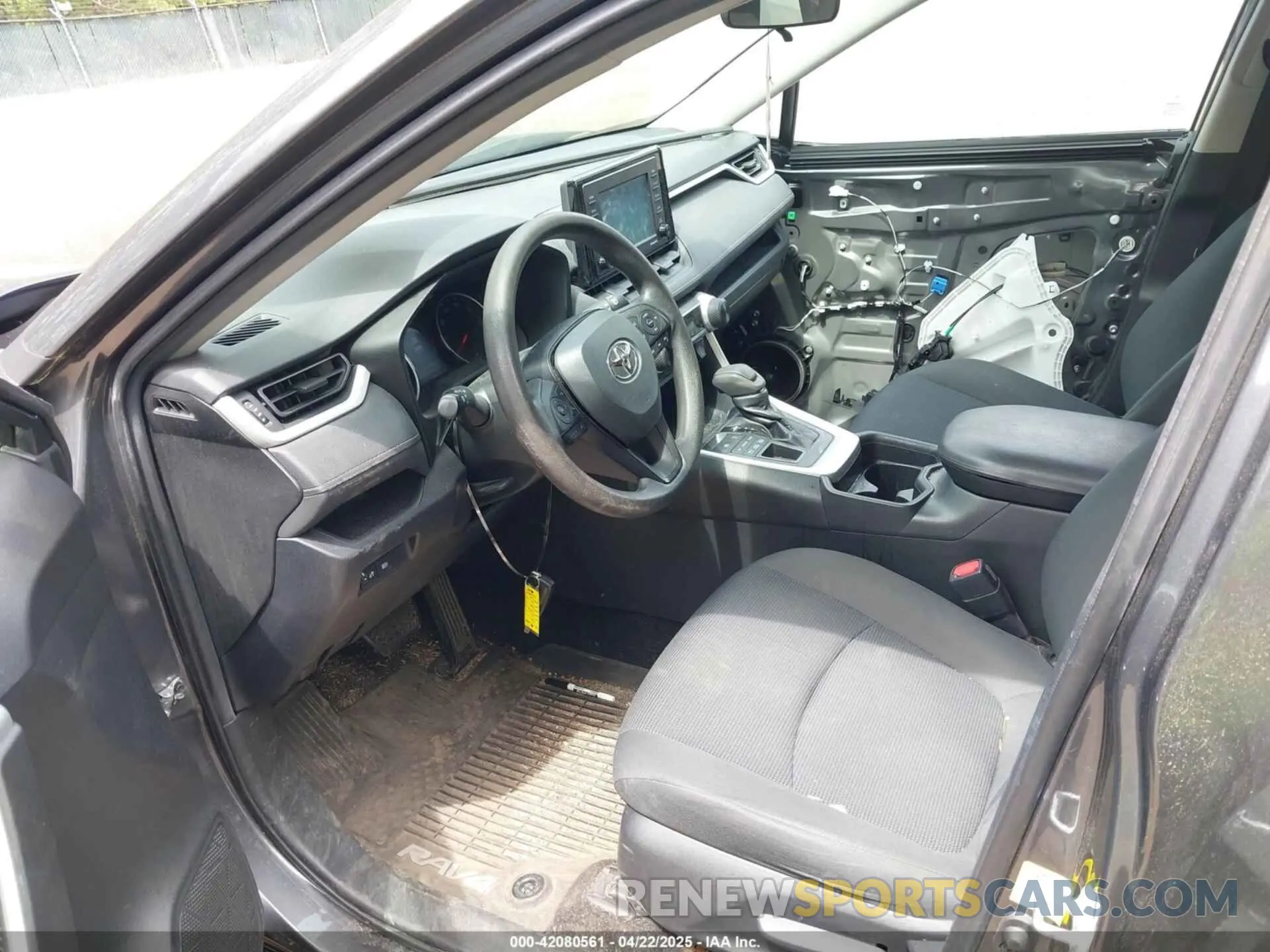 5 fotografías del automóvil dañado 2T3F1RFV4LW104294 TOYOTA RAV4 2020