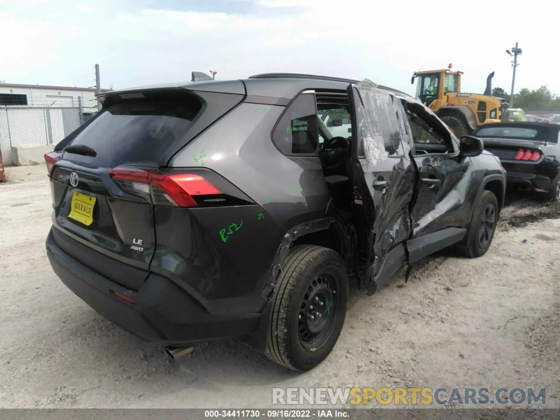 4 fotografías del automóvil dañado 2T3F1RFV9LC110240 TOYOTA RAV4 2020