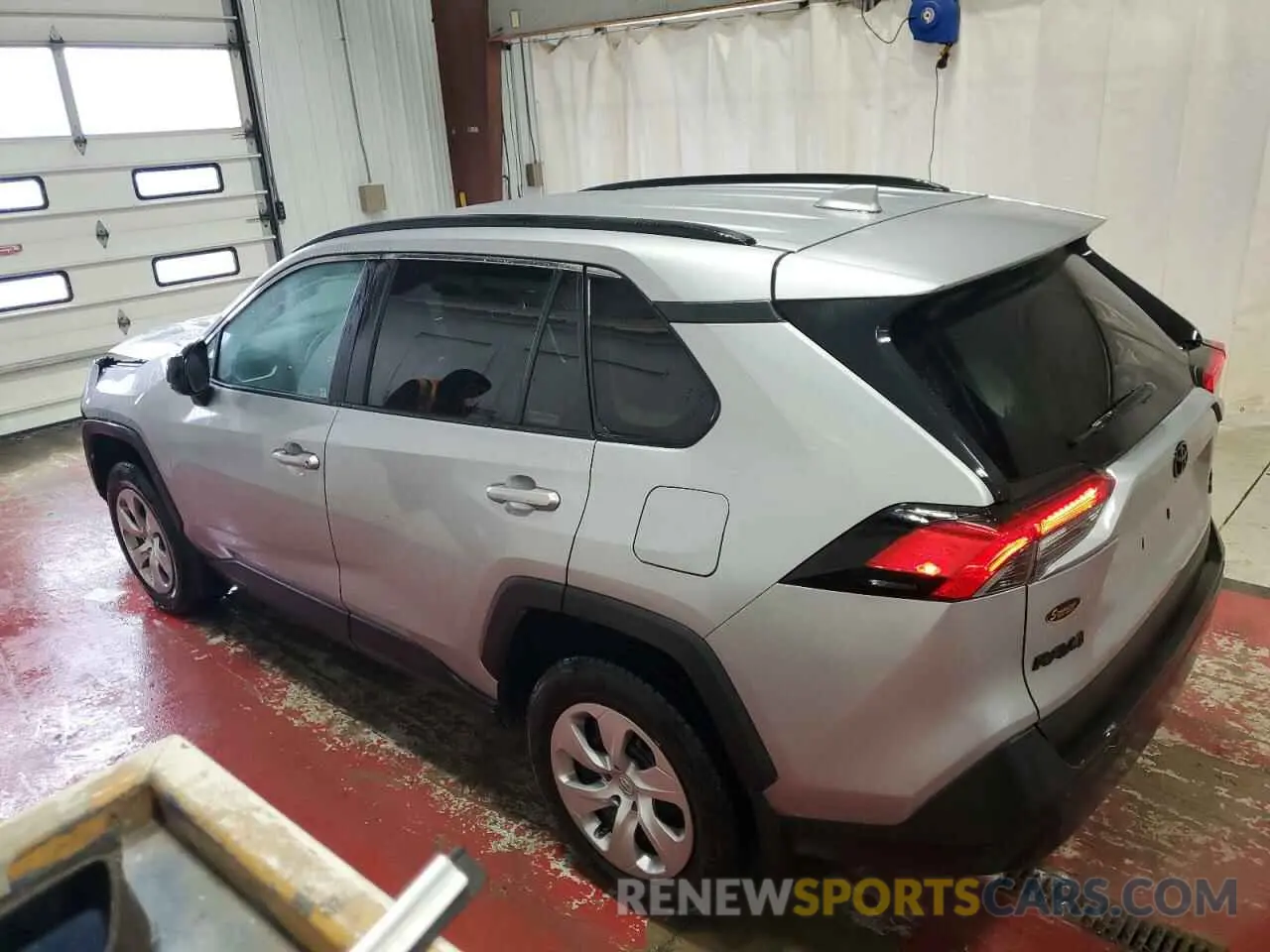 2 fotografías del automóvil dañado 2T3F1RFVXLW099764 TOYOTA RAV4 2020
