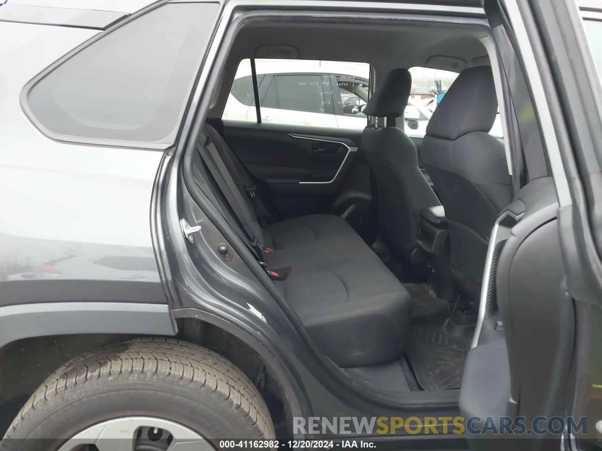 8 fotografías del automóvil dañado 2T3G1RFV1LW114348 TOYOTA RAV4 2020