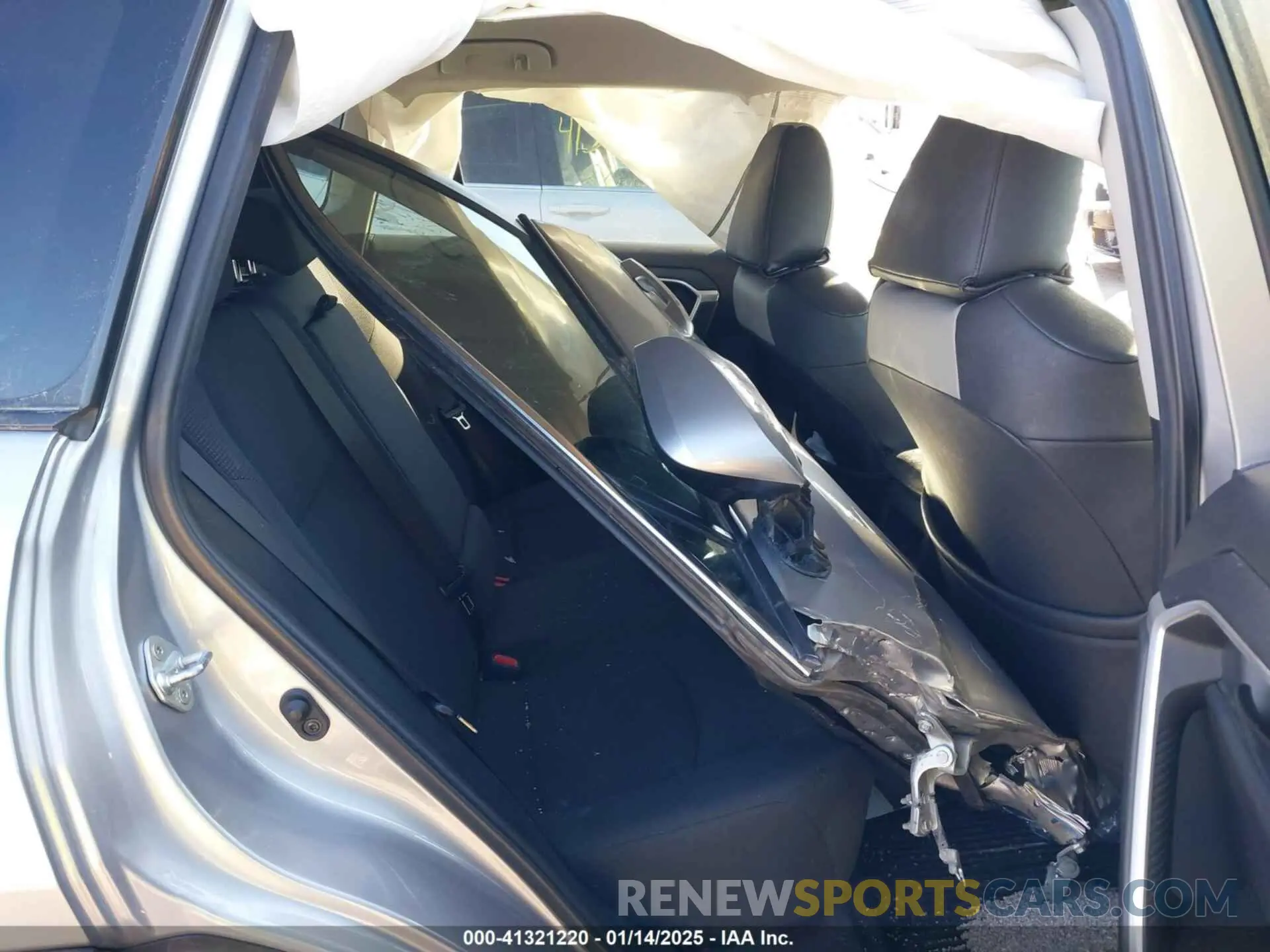 8 fotografías del automóvil dañado 2T3G1RFV4LC138077 TOYOTA RAV4 2020