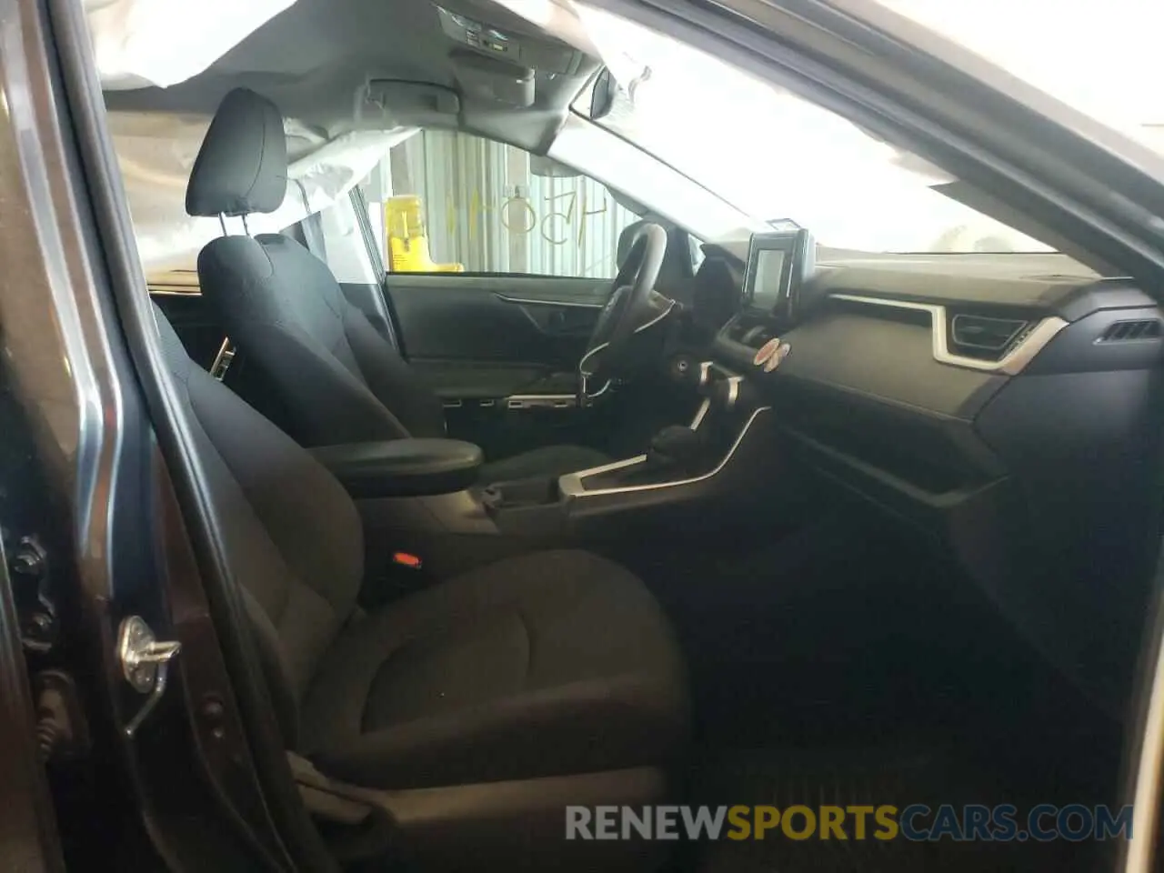 5 fotografías del automóvil dañado 2T3H1RFV0LC042905 TOYOTA RAV4 2020