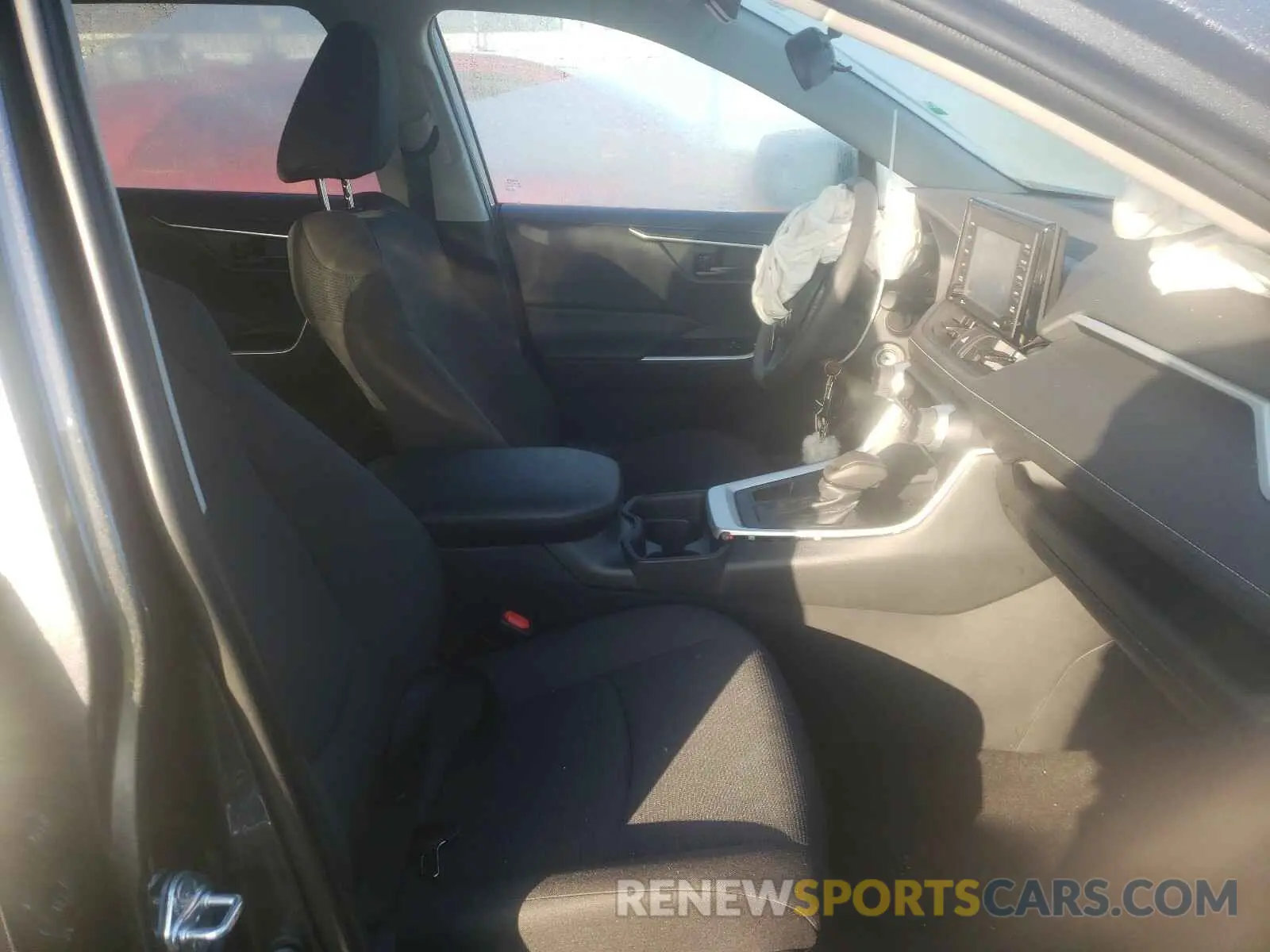 5 fotografías del automóvil dañado 2T3H1RFV0LC080277 TOYOTA RAV4 2020