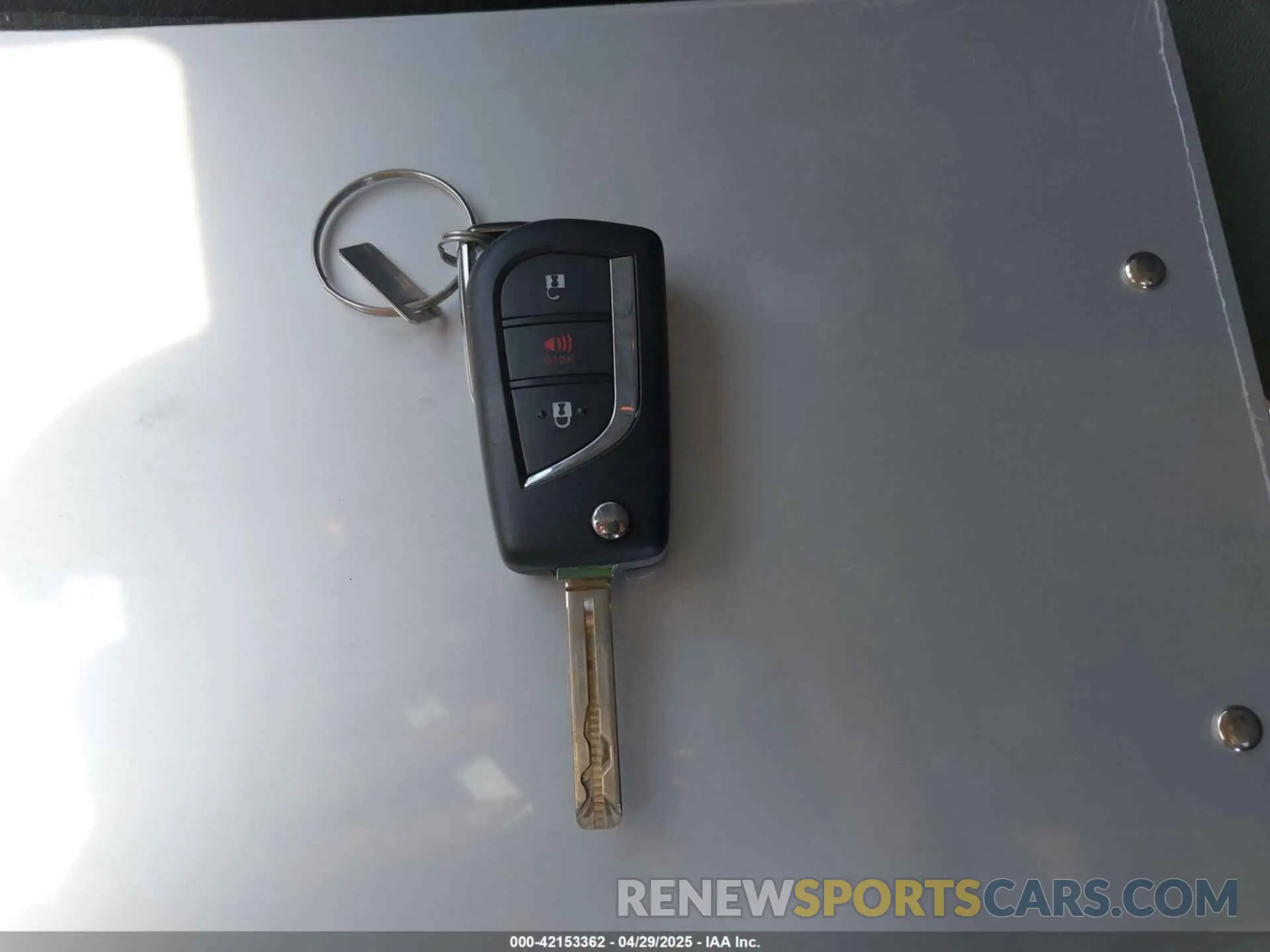 11 fotografías del automóvil dañado 2T3H1RFV0LC081042 TOYOTA RAV4 2020