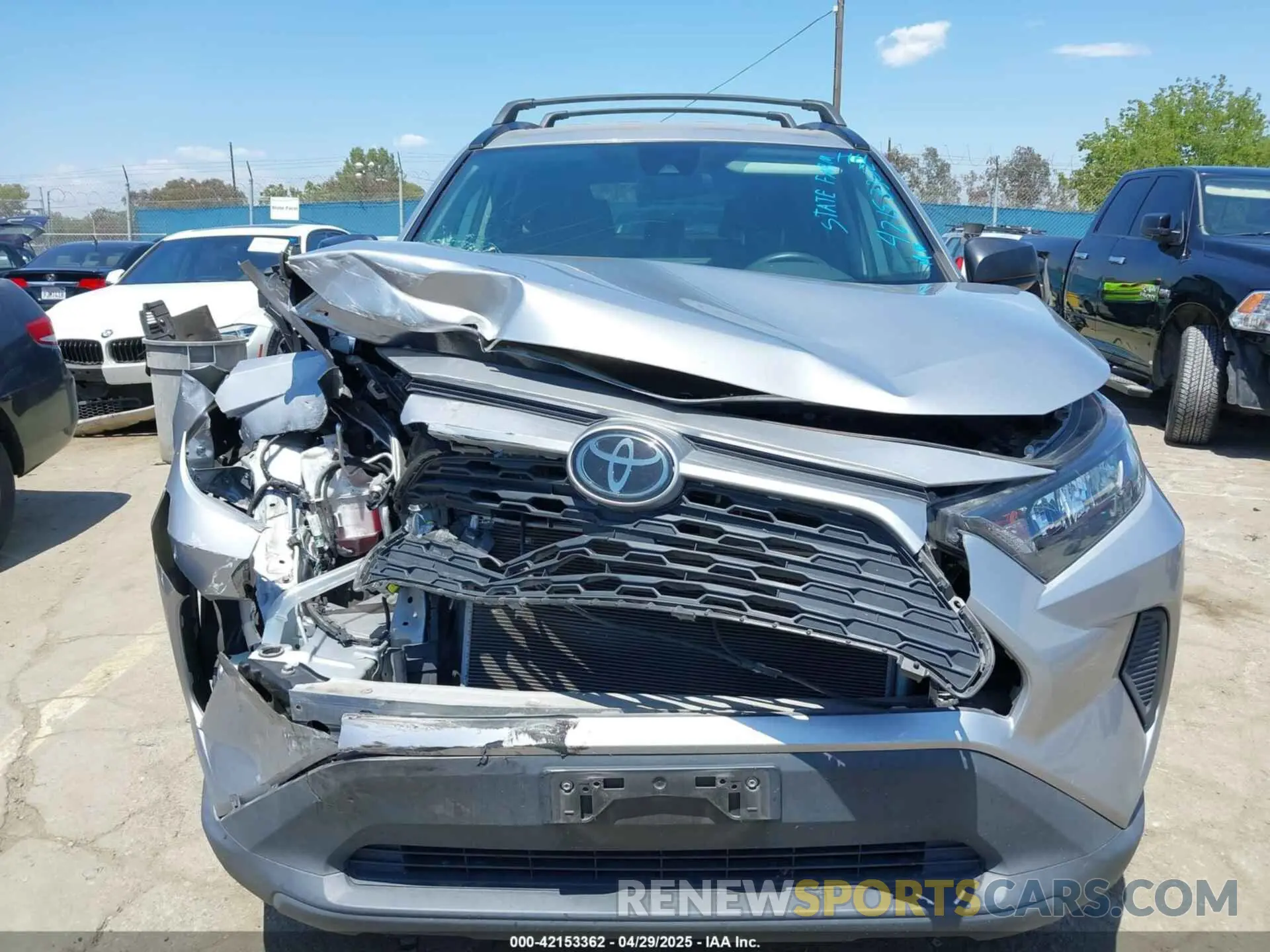 13 fotografías del automóvil dañado 2T3H1RFV0LC081042 TOYOTA RAV4 2020