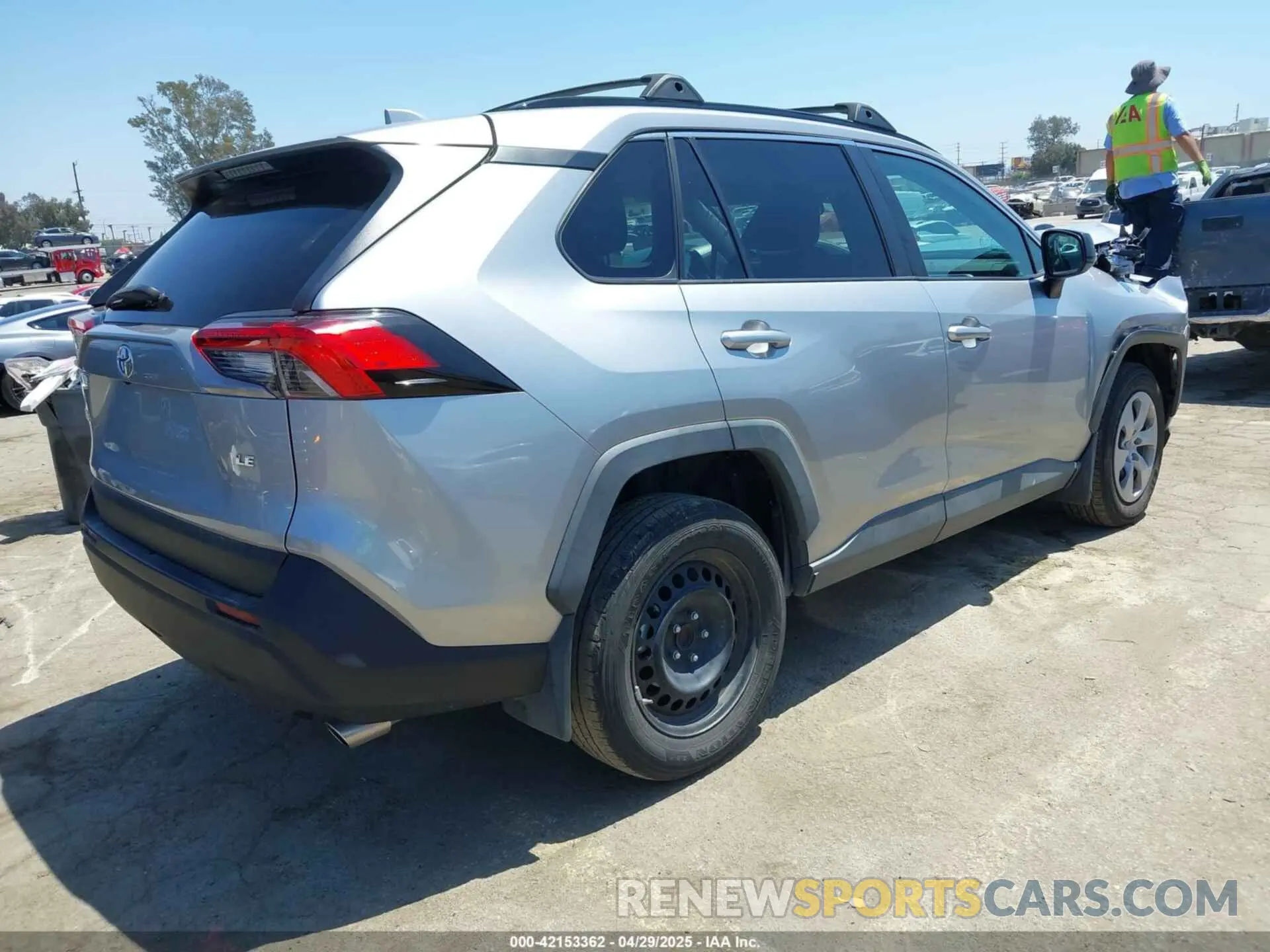 4 fotografías del automóvil dañado 2T3H1RFV0LC081042 TOYOTA RAV4 2020
