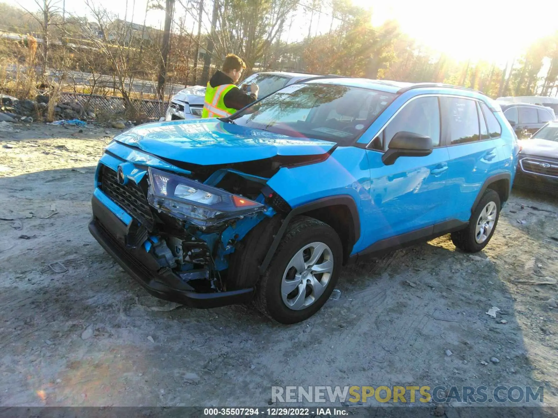 2 fotografías del automóvil dañado 2T3H1RFV0LW068547 TOYOTA RAV4 2020