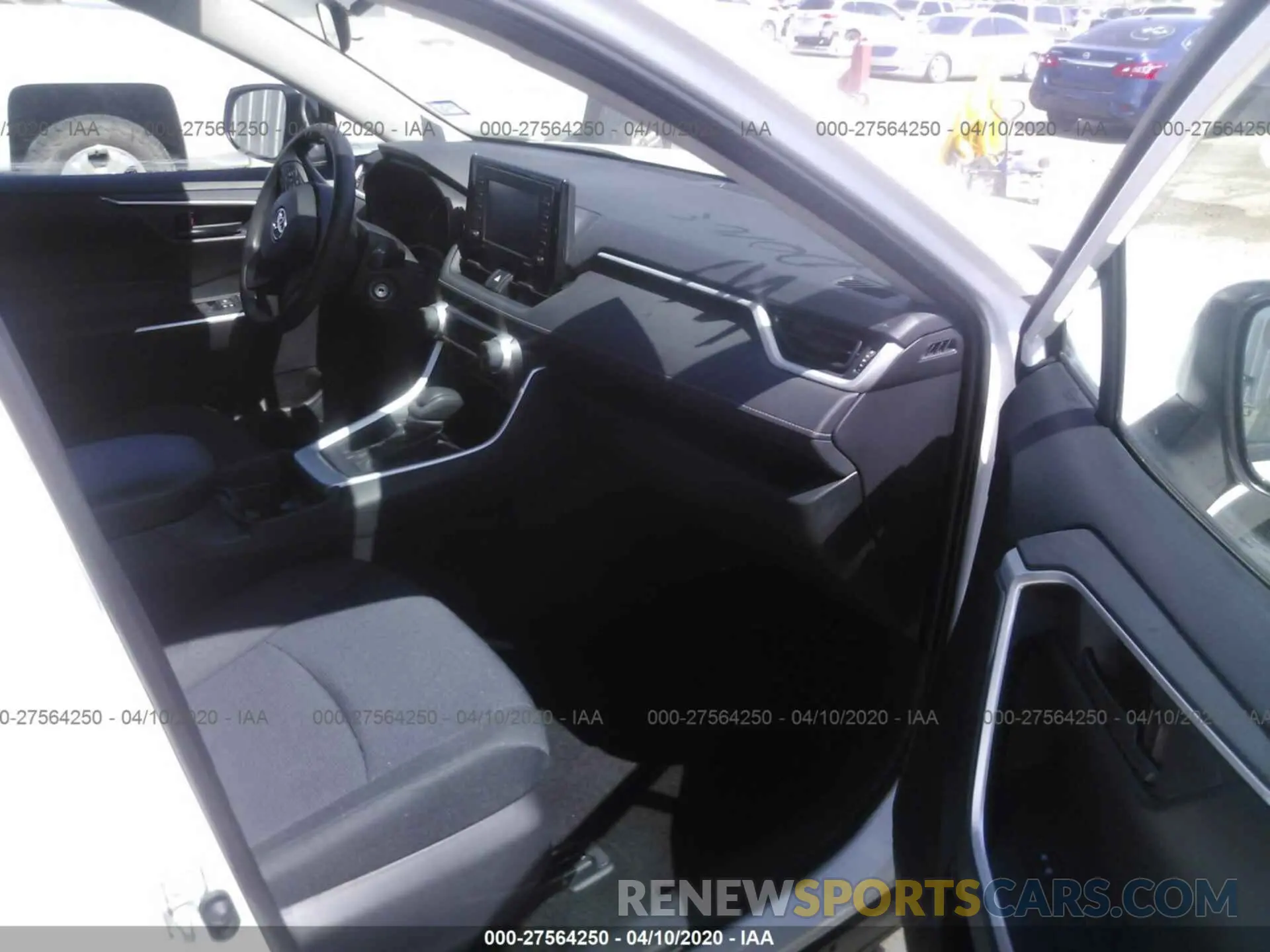 5 fotografías del automóvil dañado 2T3H1RFV1LC047031 TOYOTA RAV4 2020