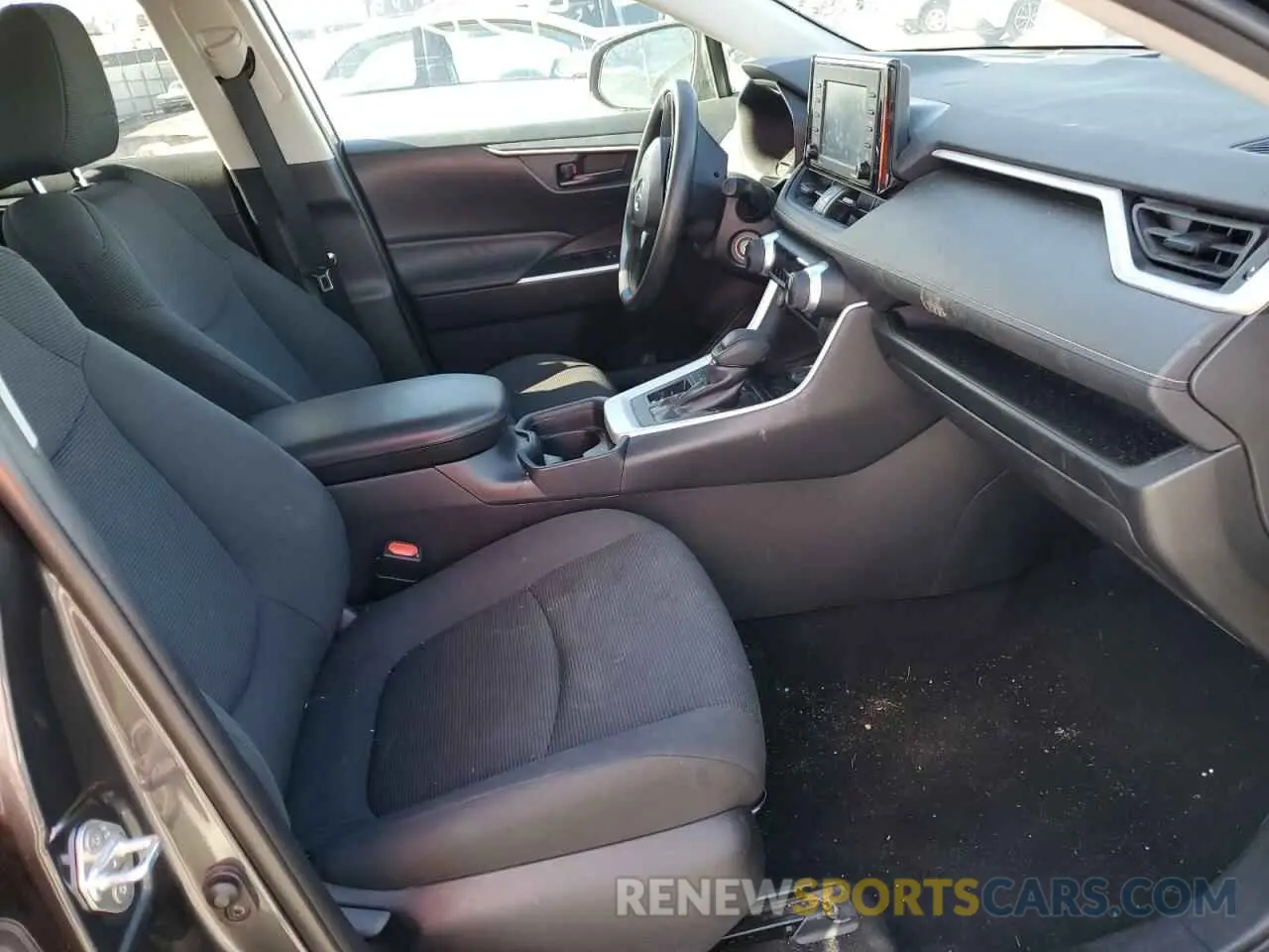 5 fotografías del automóvil dañado 2T3H1RFV1LC051001 TOYOTA RAV4 2020