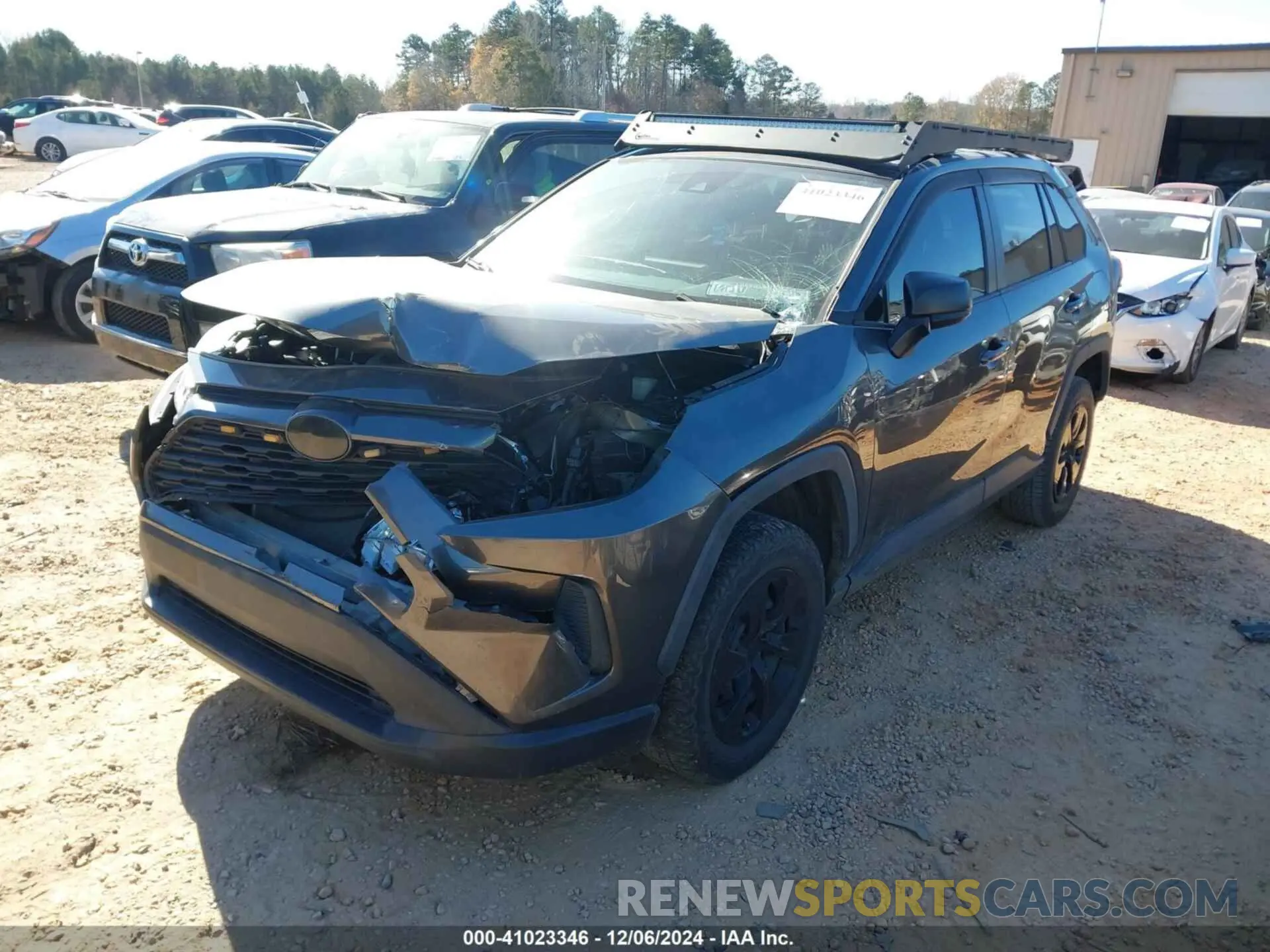 2 fotografías del automóvil dañado 2T3H1RFV2LC072617 TOYOTA RAV4 2020