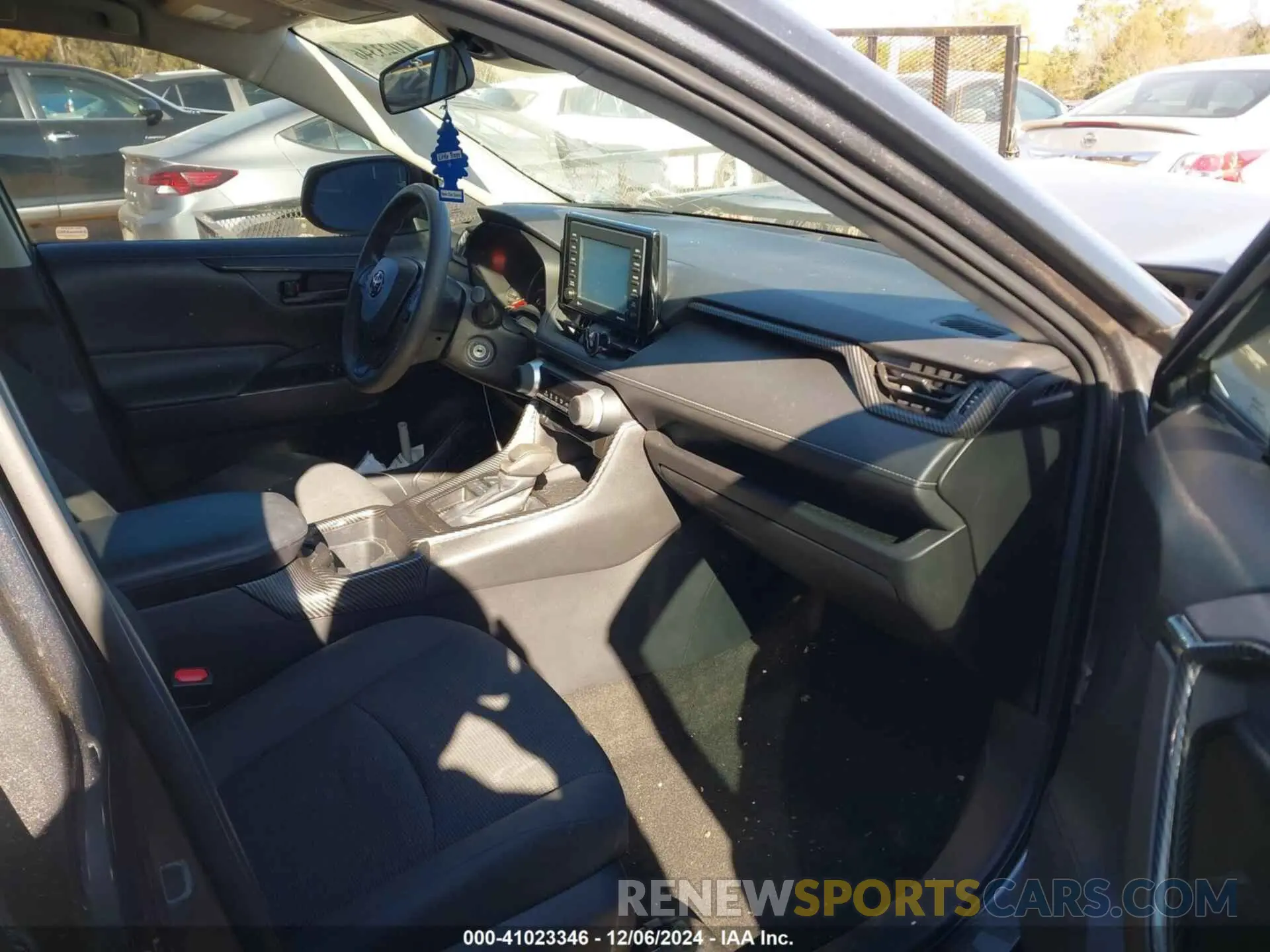 5 fotografías del automóvil dañado 2T3H1RFV2LC072617 TOYOTA RAV4 2020