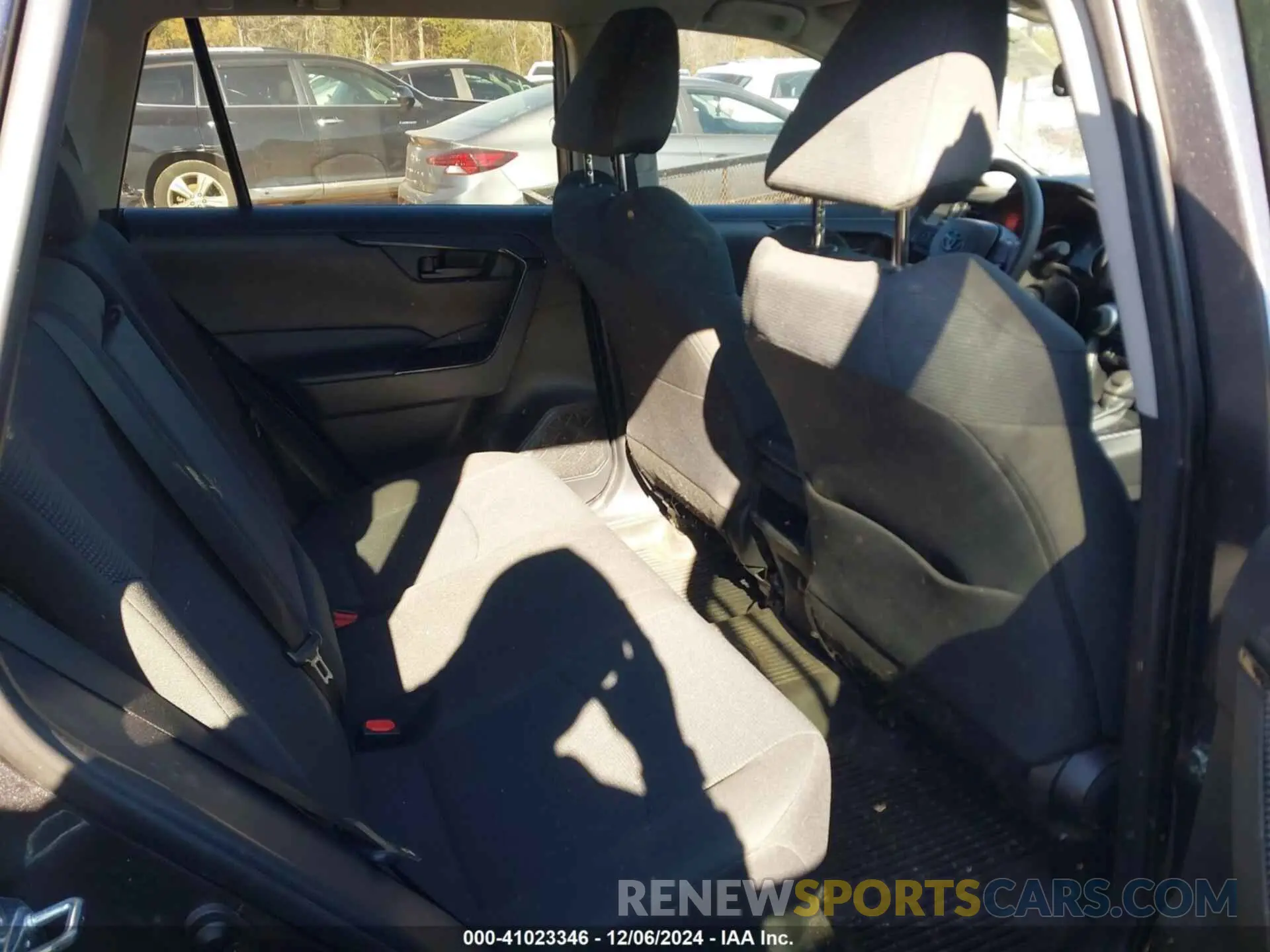 8 fotografías del automóvil dañado 2T3H1RFV2LC072617 TOYOTA RAV4 2020
