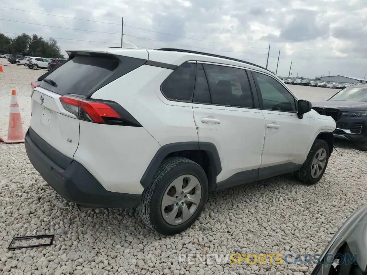 3 fotografías del automóvil dañado 2T3H1RFV2LW072597 TOYOTA RAV4 2020
