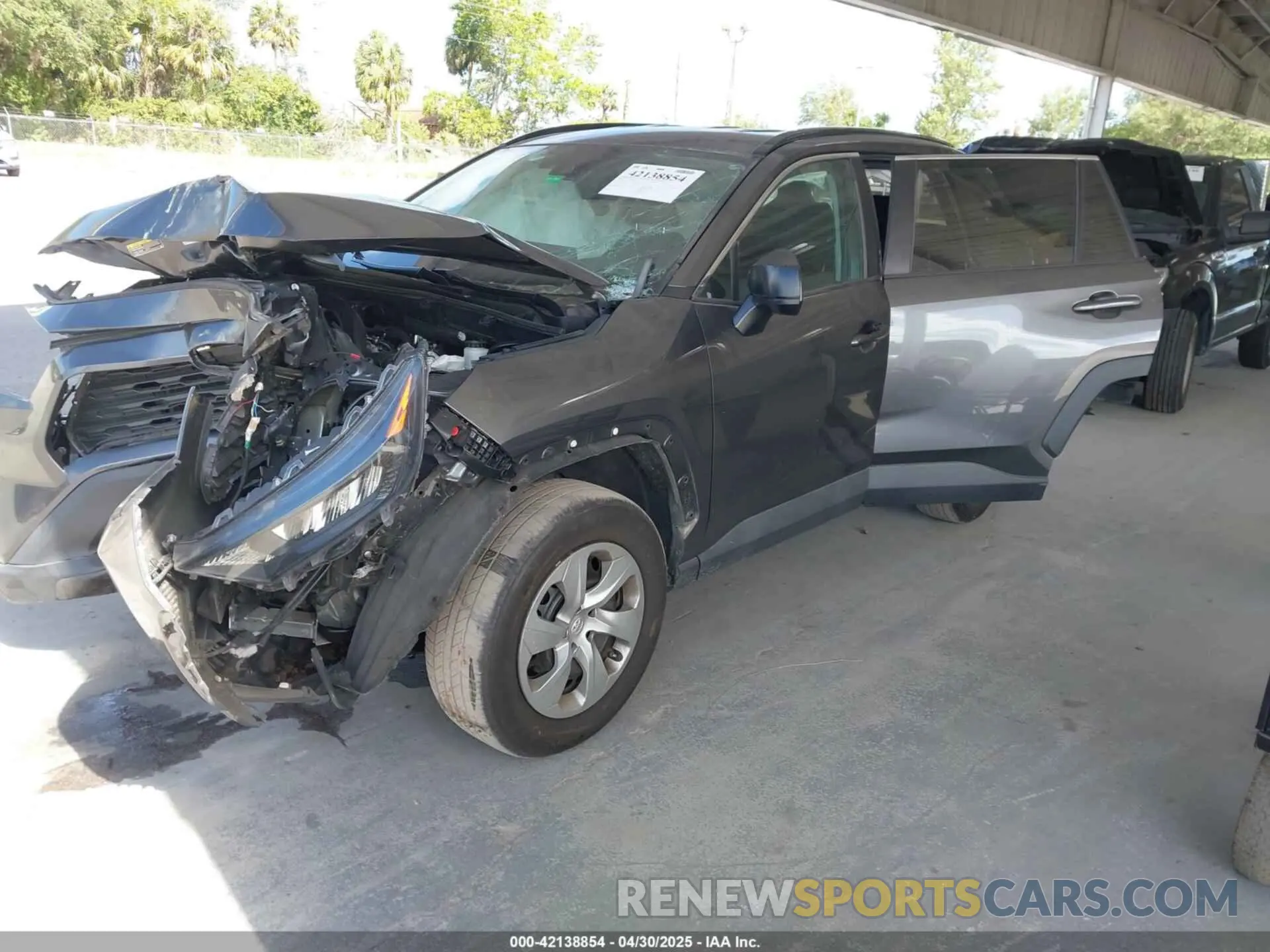 2 fotografías del automóvil dañado 2T3H1RFV3LC068821 TOYOTA RAV4 2020