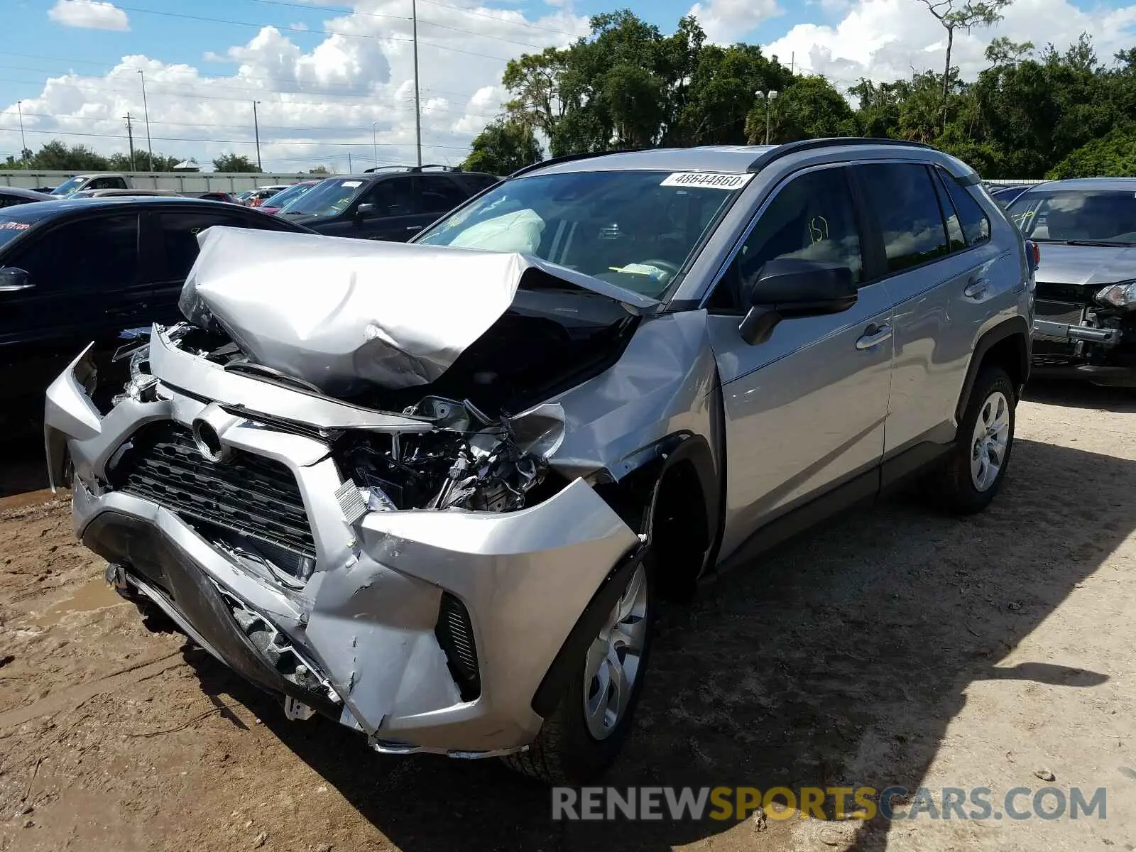 2 fotografías del automóvil dañado 2T3H1RFV3LC076711 TOYOTA RAV4 2020