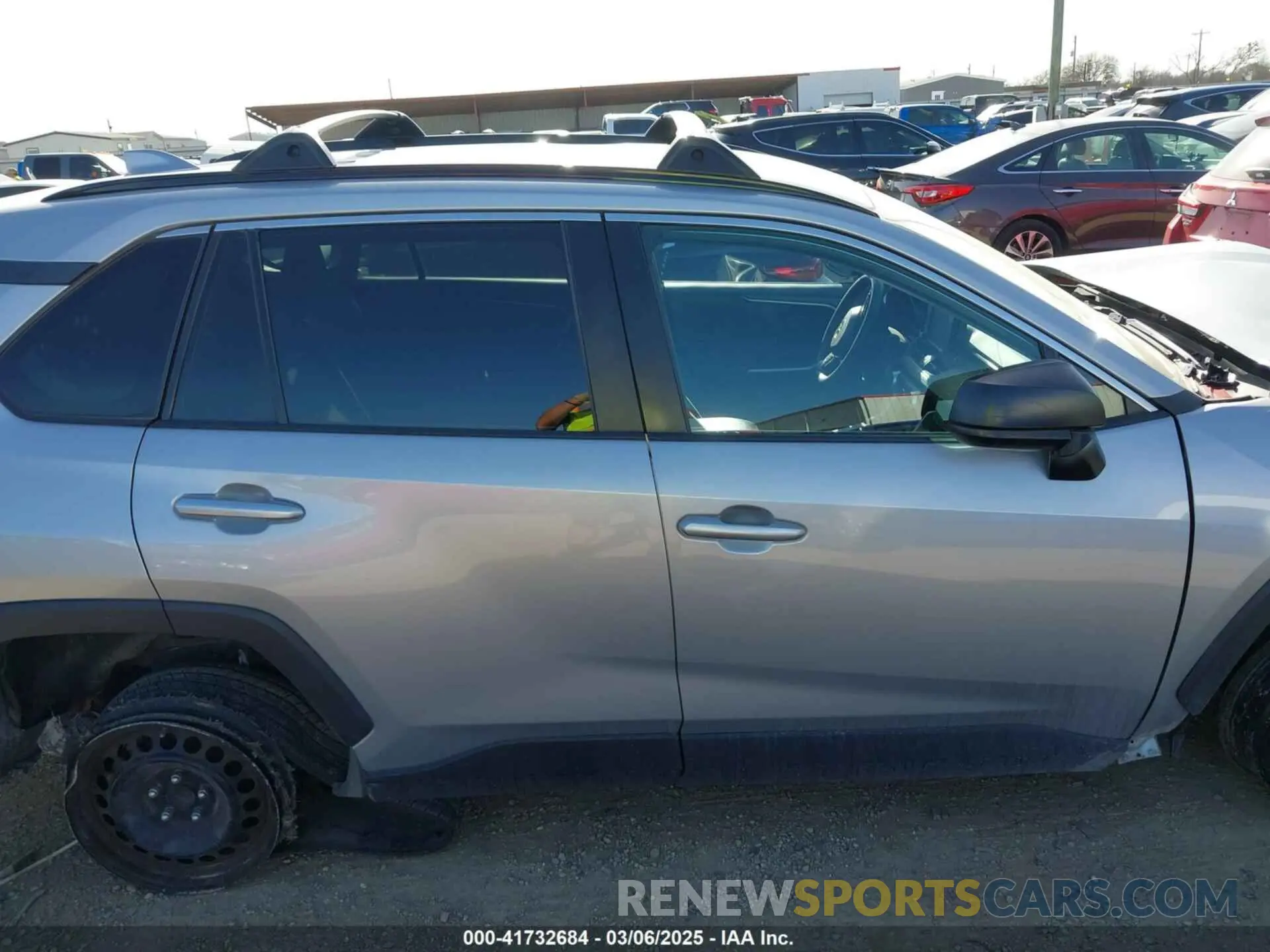 13 fotografías del automóvil dañado 2T3H1RFV3LW088078 TOYOTA RAV4 2020