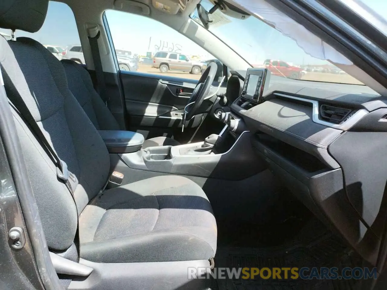 5 fotografías del automóvil dañado 2T3H1RFV4LC047038 TOYOTA RAV4 2020