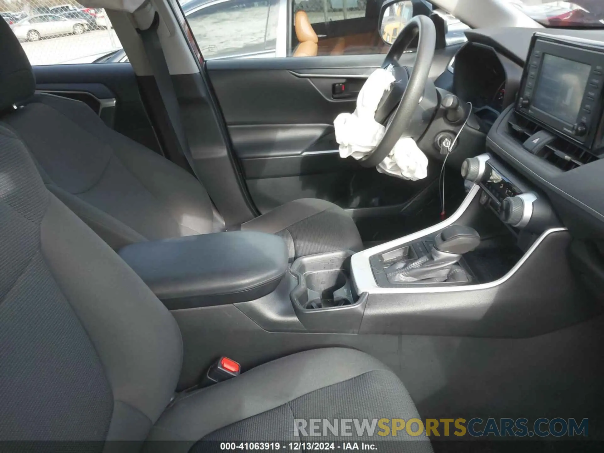 5 fotografías del automóvil dañado 2T3H1RFV4LC067841 TOYOTA RAV4 2020