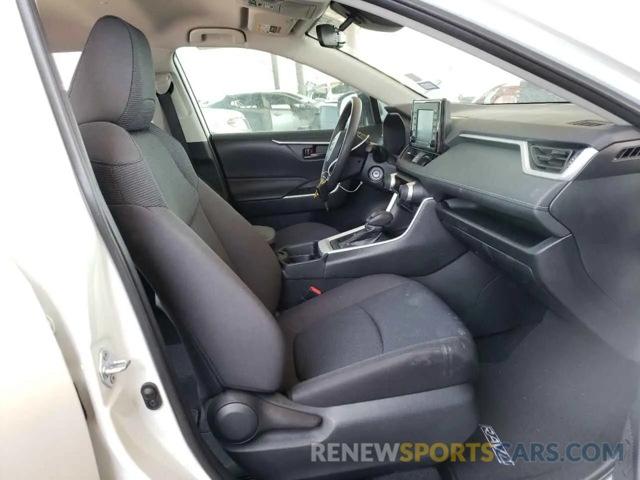 5 fotografías del automóvil dañado 2T3H1RFV5LW085456 TOYOTA RAV4 2020