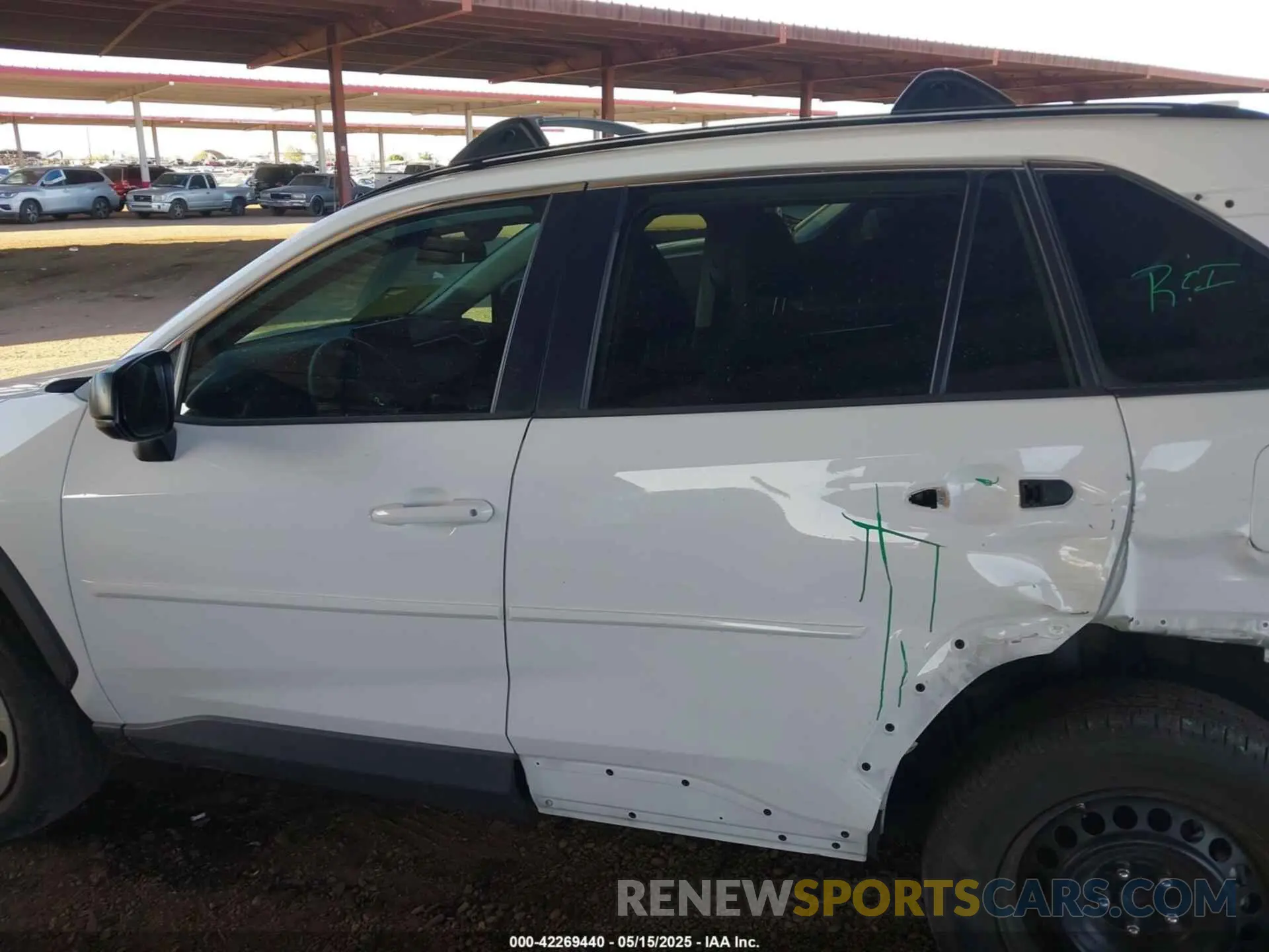 14 fotografías del automóvil dañado 2T3H1RFV6LW067824 TOYOTA RAV4 2020