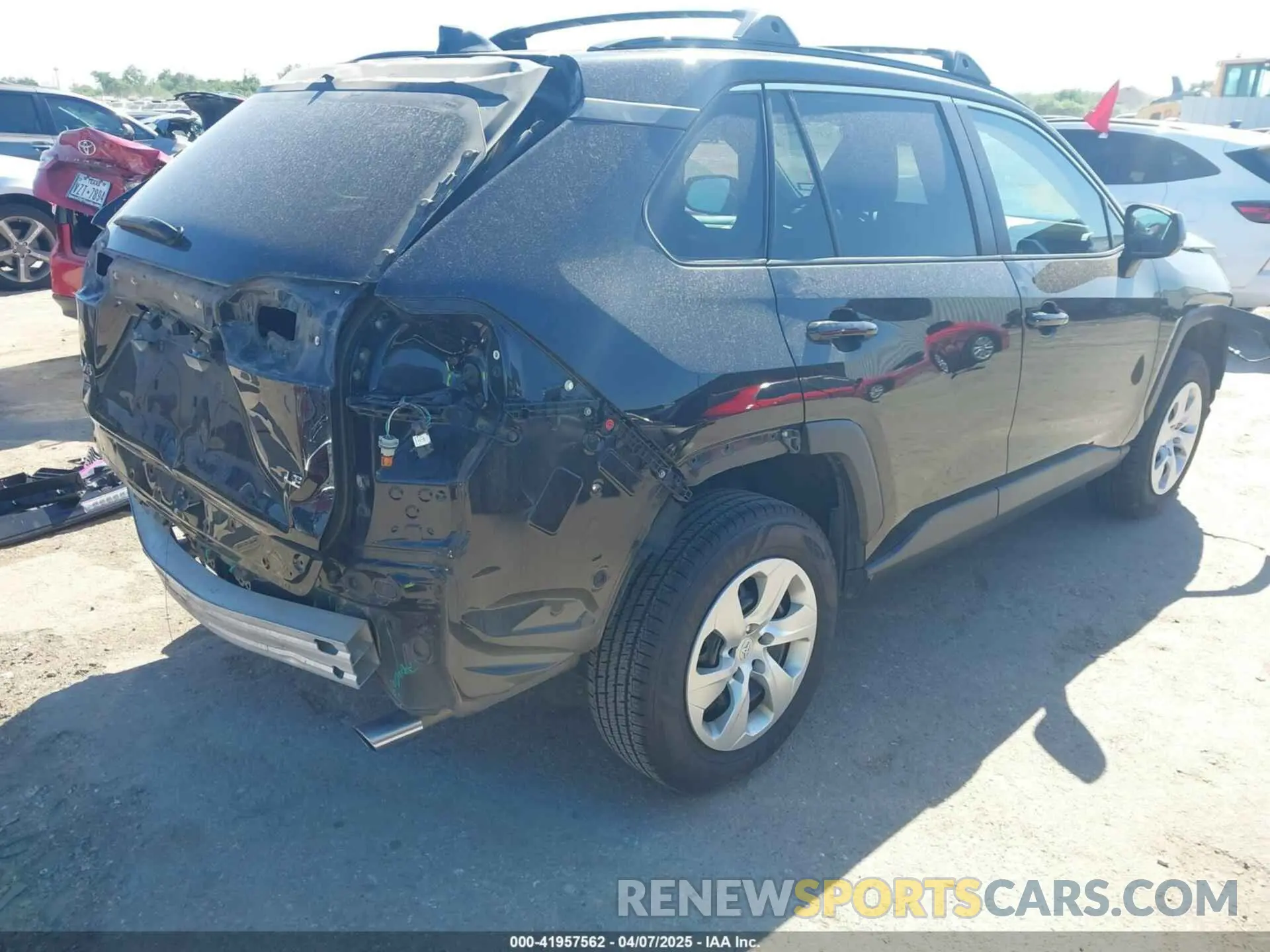 4 fotografías del automóvil dañado 2T3H1RFV6LW087846 TOYOTA RAV4 2020