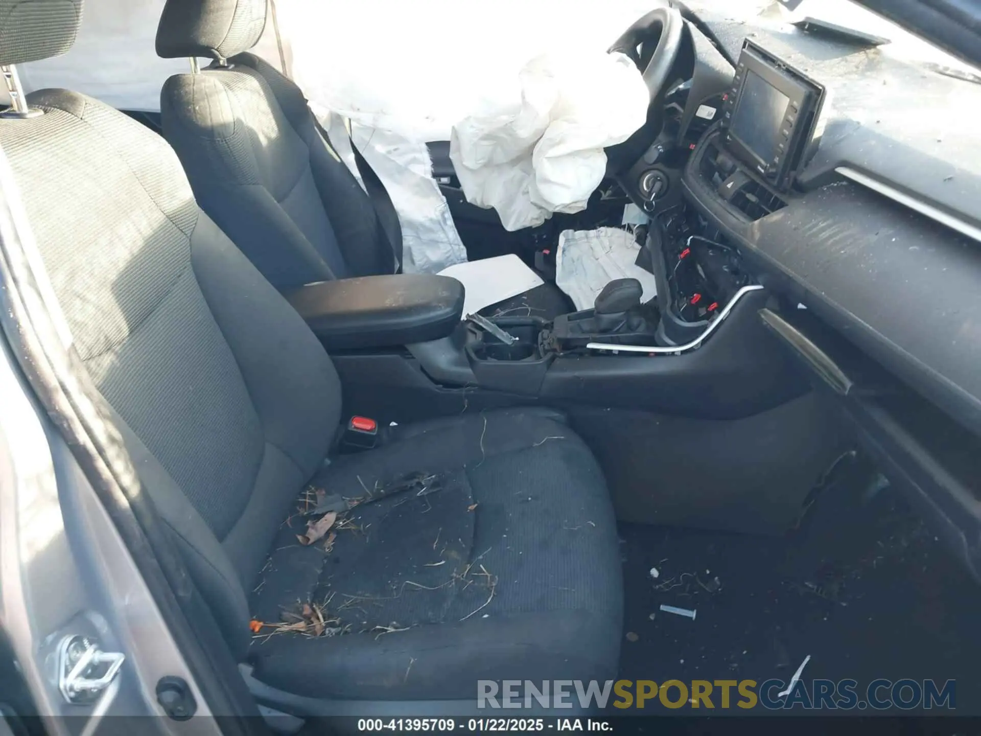5 fotografías del automóvil dañado 2T3H1RFV7LC057384 TOYOTA RAV4 2020