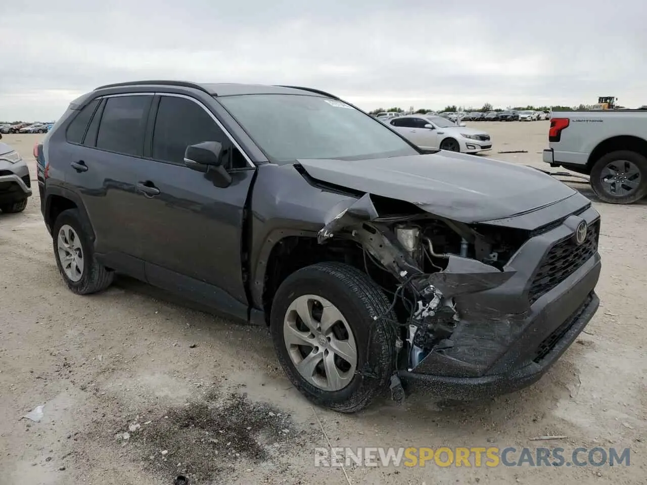 4 fotografías del automóvil dañado 2T3H1RFV9LC062117 TOYOTA RAV4 2020