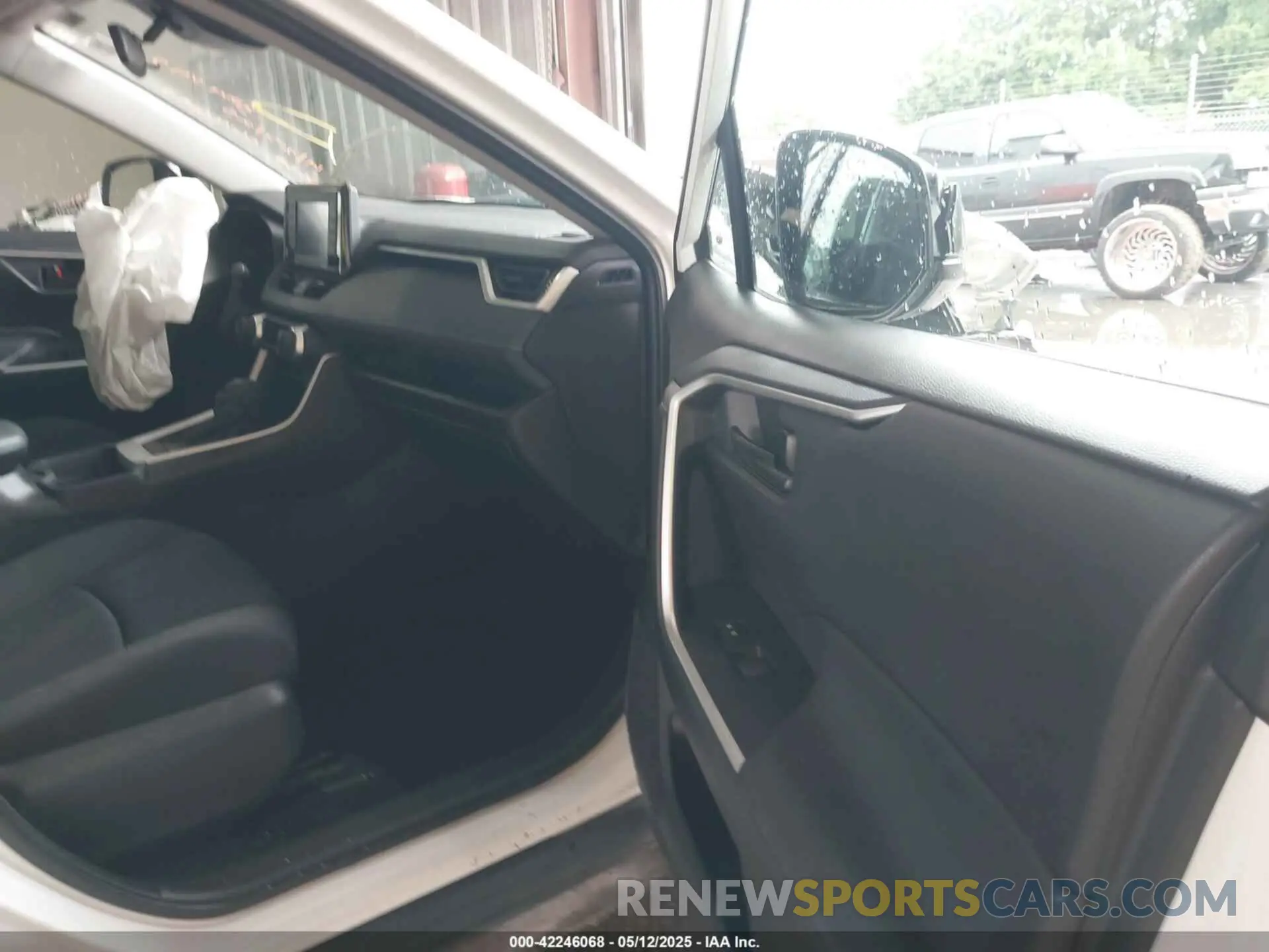 5 fotografías del automóvil dañado 2T3H1RFV9LC064692 TOYOTA RAV4 2020