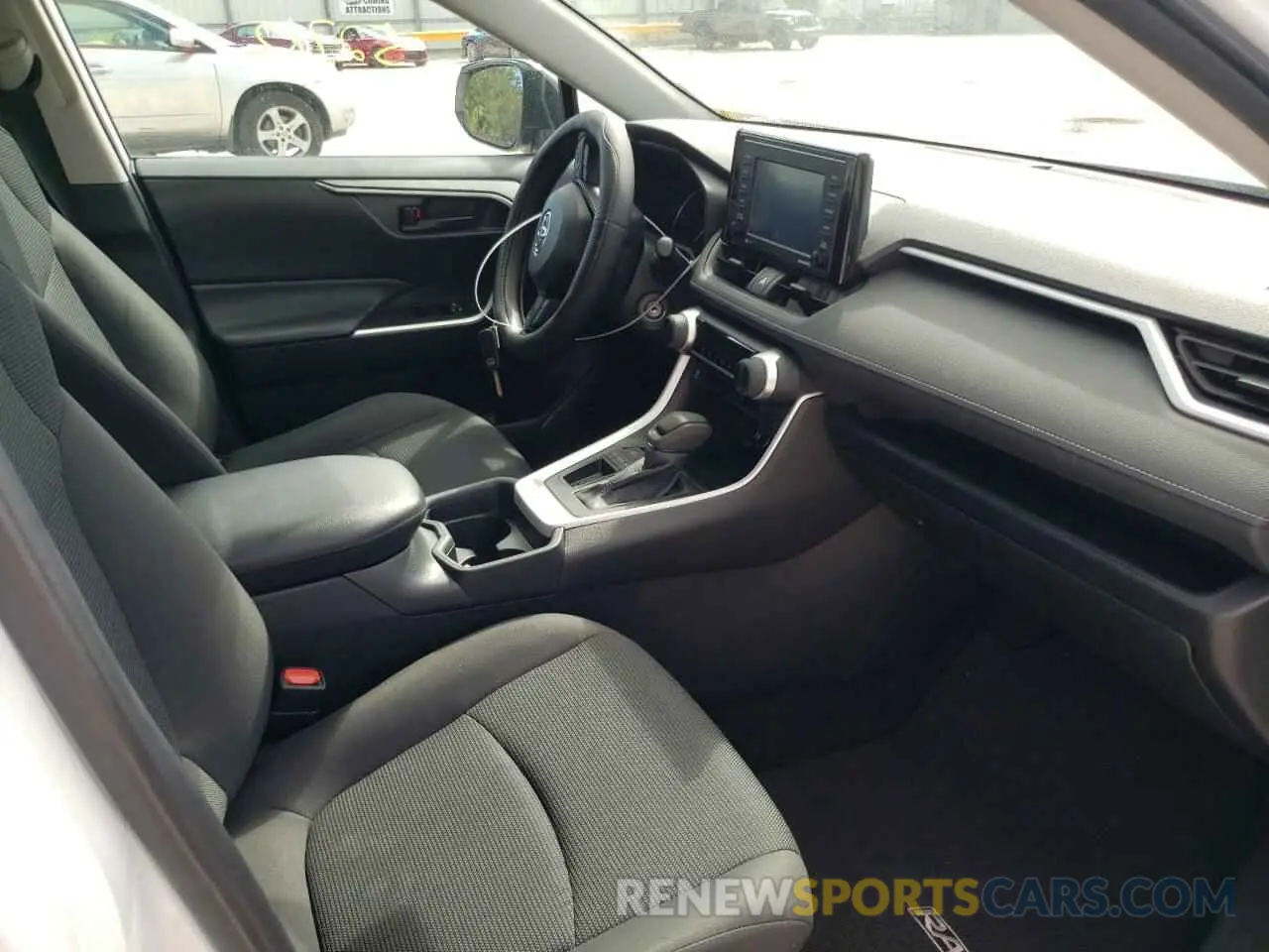 5 fotografías del automóvil dañado 2T3H1RFVXLW080317 TOYOTA RAV4 2020