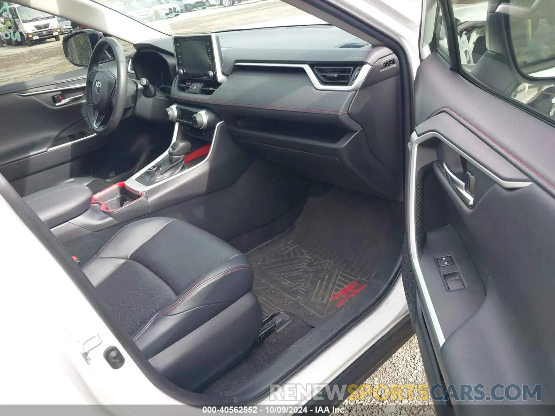5 fotografías del automóvil dañado 2T3J1RFV7LC071125 TOYOTA RAV4 2020