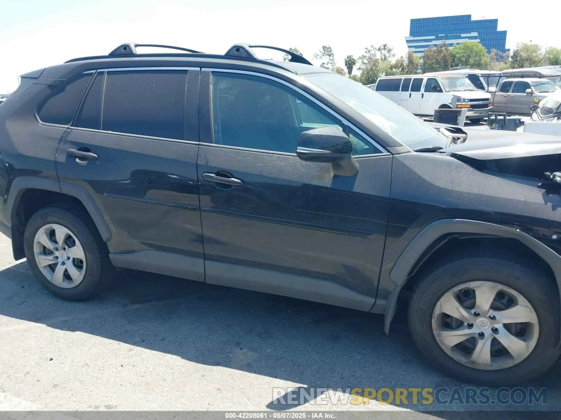 13 fotografías del automóvil dañado 2T3K1RFV0LW064469 TOYOTA RAV4 2020