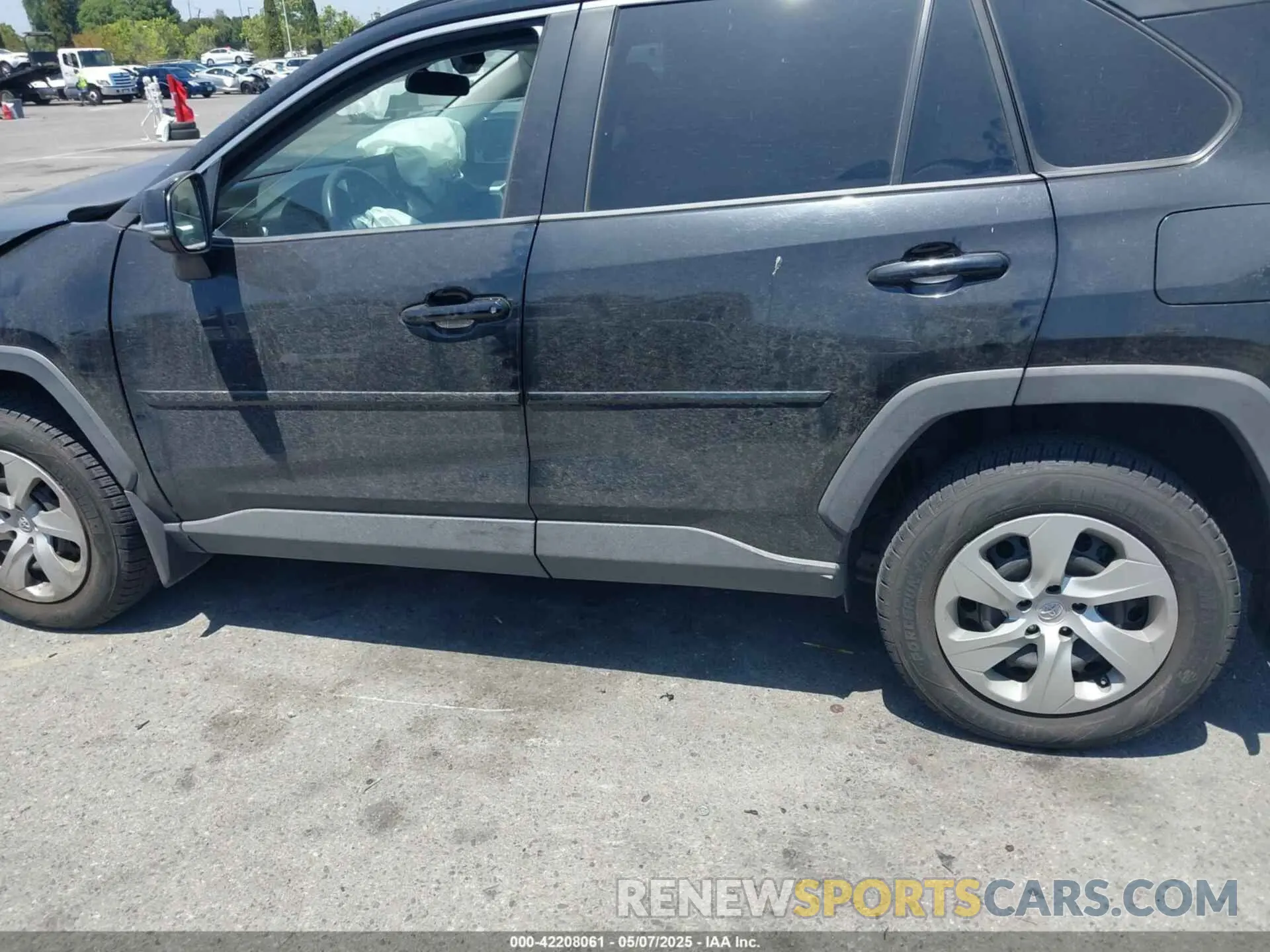 14 fotografías del automóvil dañado 2T3K1RFV0LW064469 TOYOTA RAV4 2020