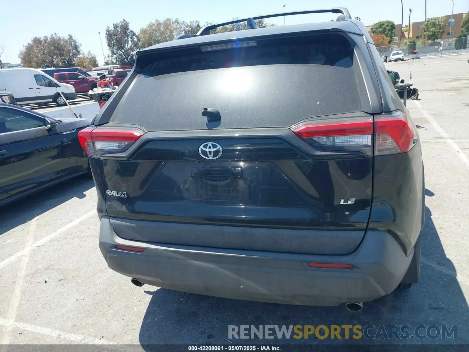 16 fotografías del automóvil dañado 2T3K1RFV0LW064469 TOYOTA RAV4 2020