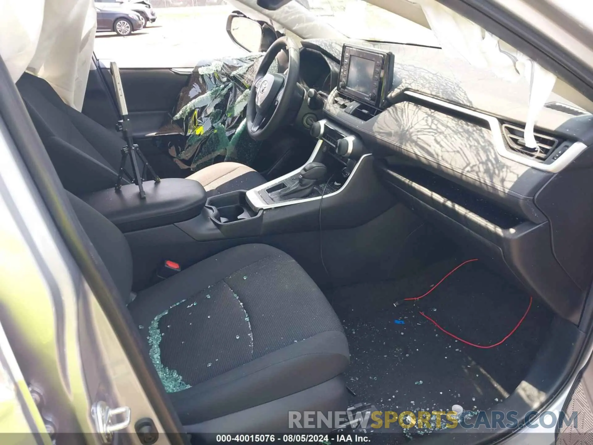 5 fotografías del automóvil dañado 2T3K1RFV3LW097658 TOYOTA RAV4 2020