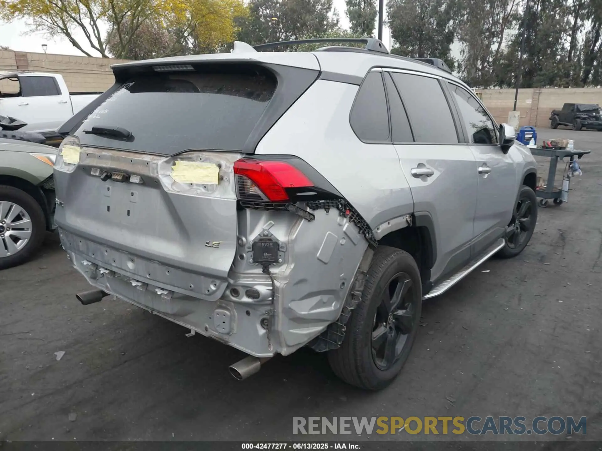 4 fotografías del automóvil dañado 2T3K1RFV5LW070848 TOYOTA RAV4 2020