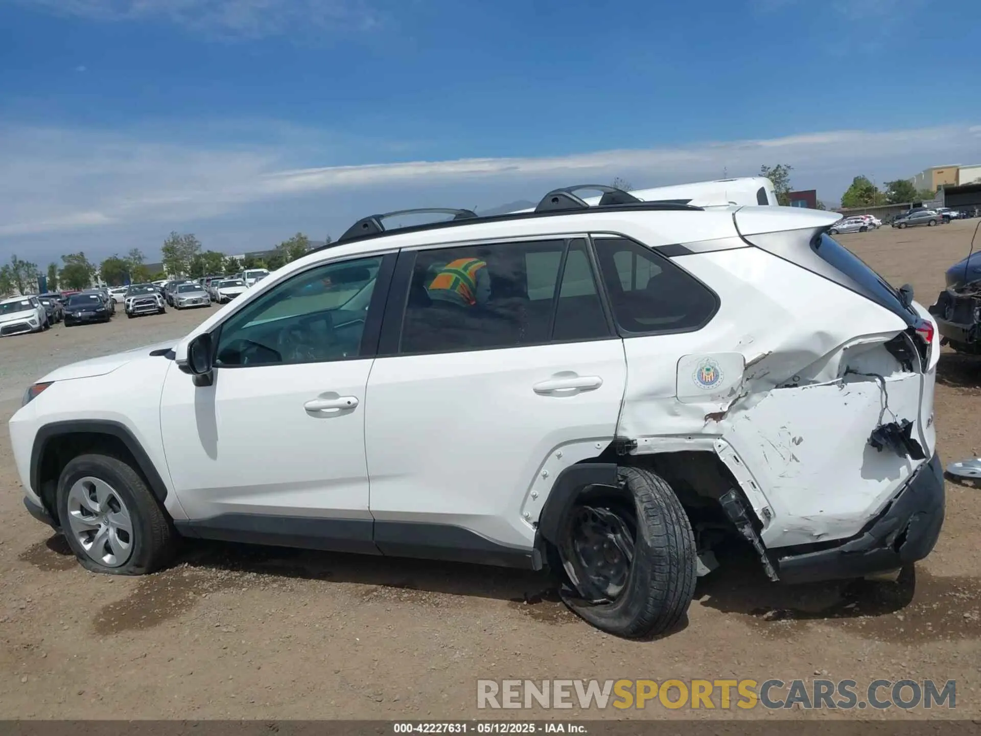 14 fotografías del automóvil dañado 2T3K1RFV5LW084927 TOYOTA RAV4 2020