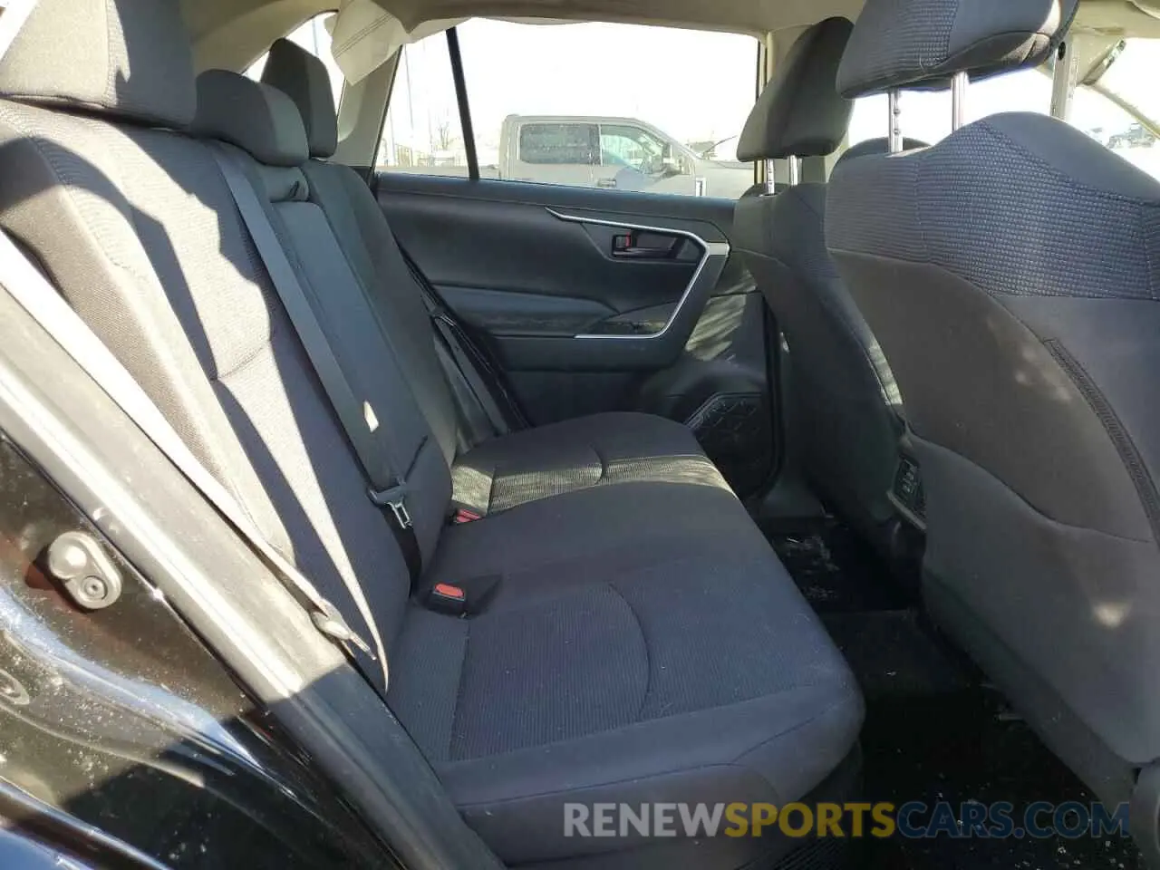 11 fotografías del automóvil dañado 2T3L6RFV7LW001990 TOYOTA RAV4 2020